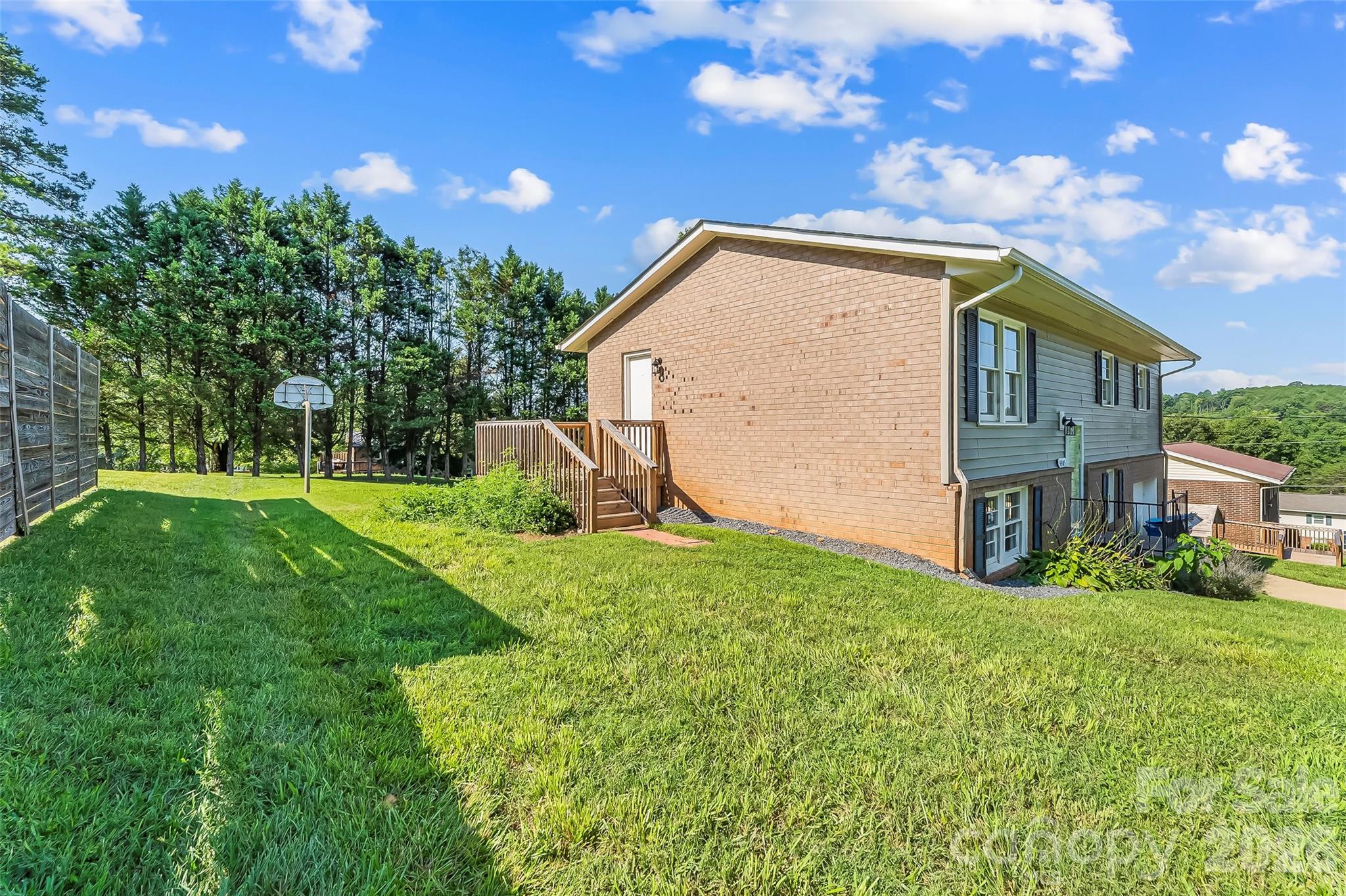 Single Family Residence at 4405 Landing Court, Hickory, photo 23 of 30