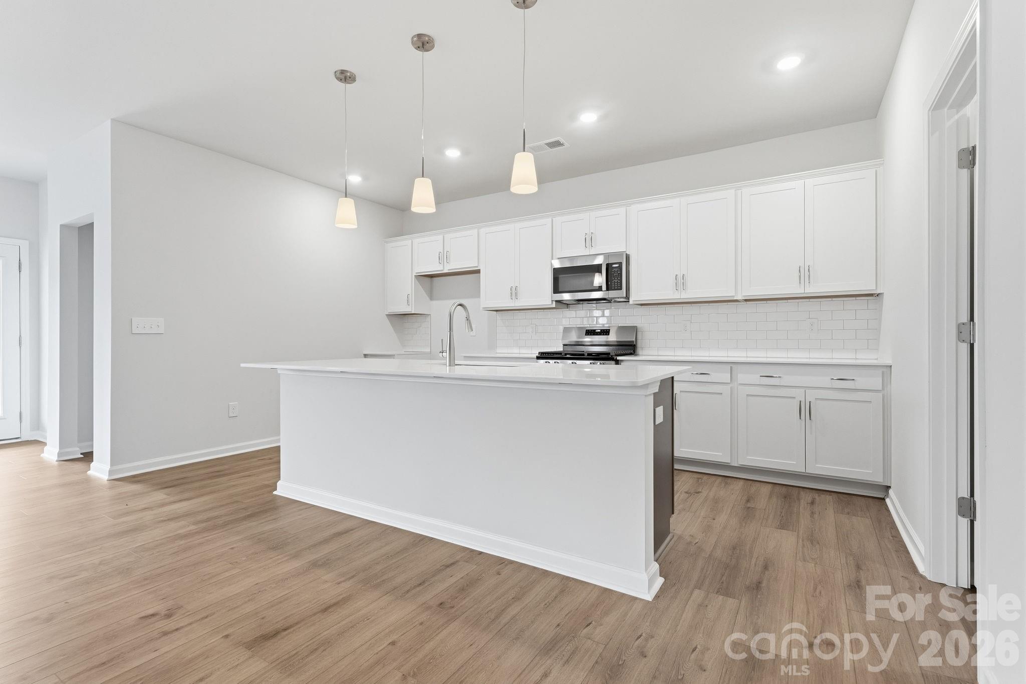 Single Family Residence at 204 Rodeo Drive, Shelby, photo 6 of 33