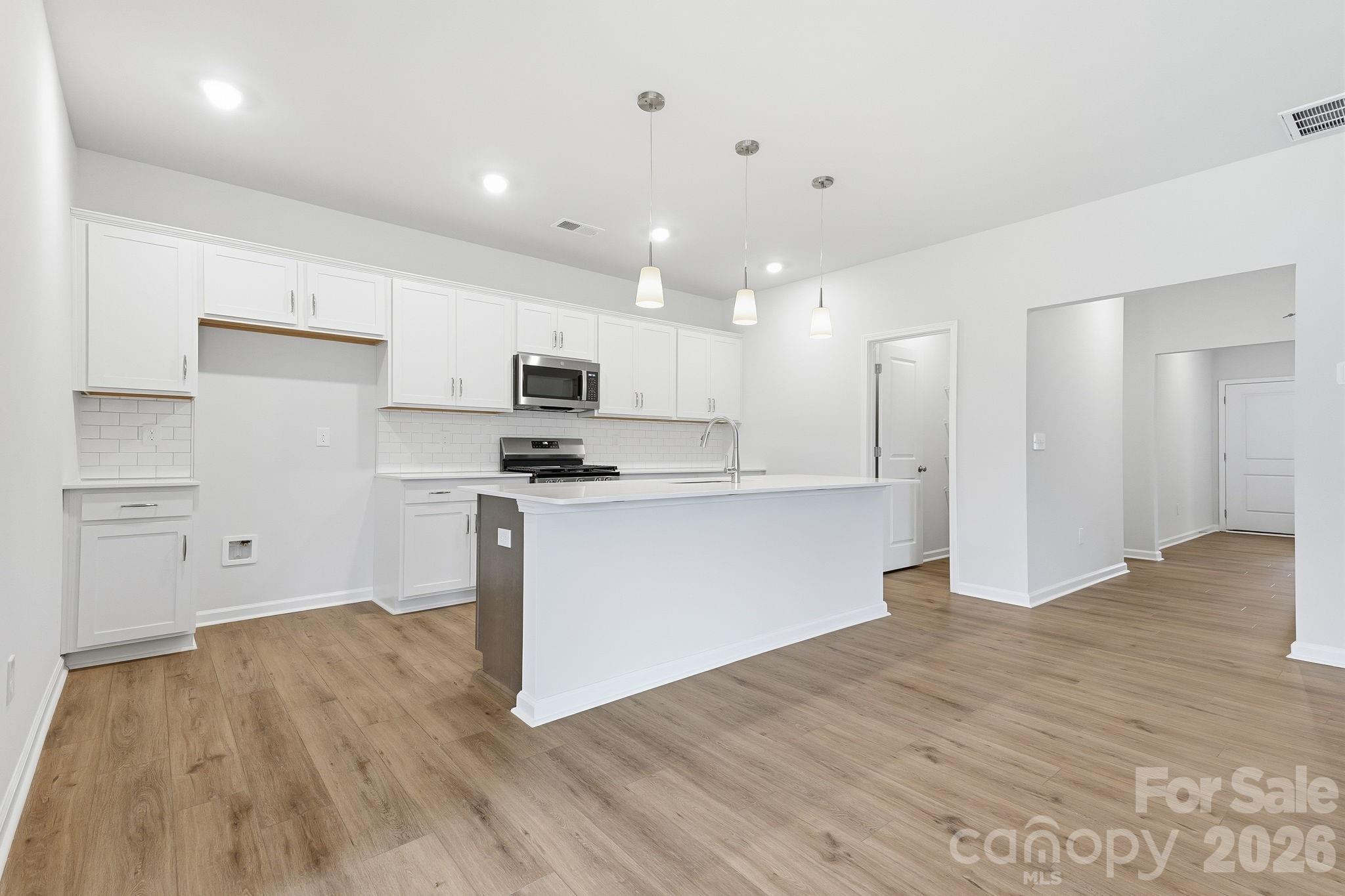 Single Family Residence at 204 Rodeo Drive, Shelby, photo 8 of 33