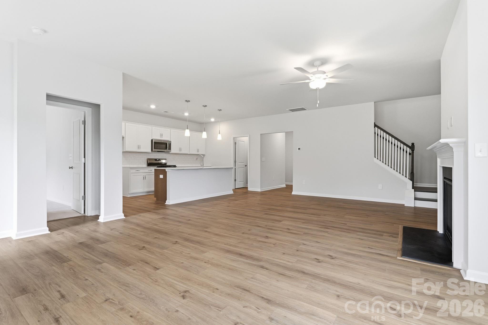 Great Room - 204 Rodeo Drive, Shelby
