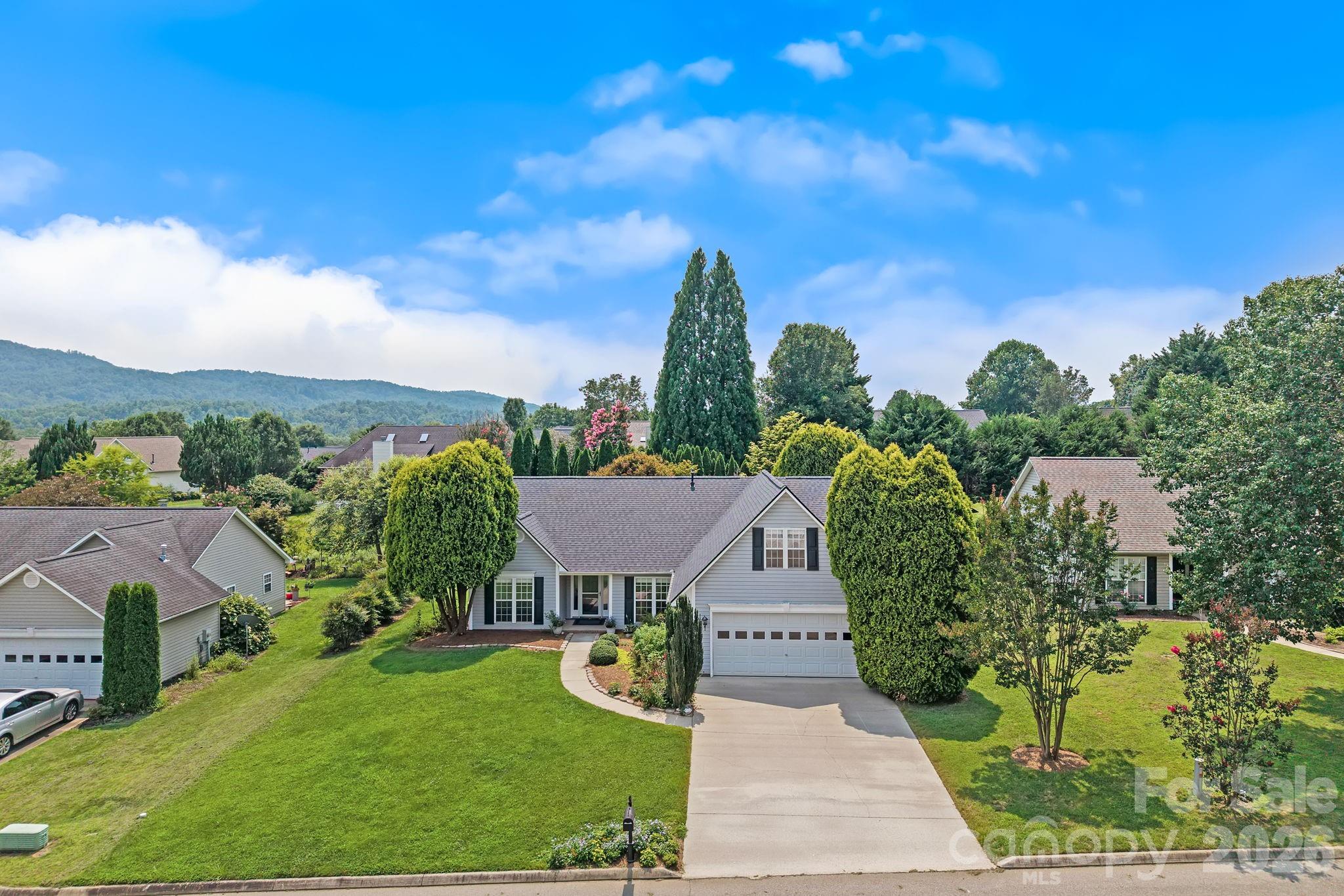 Single Family Residence at 200 Planters Creek Road, Fletcher, photo 30 of 39