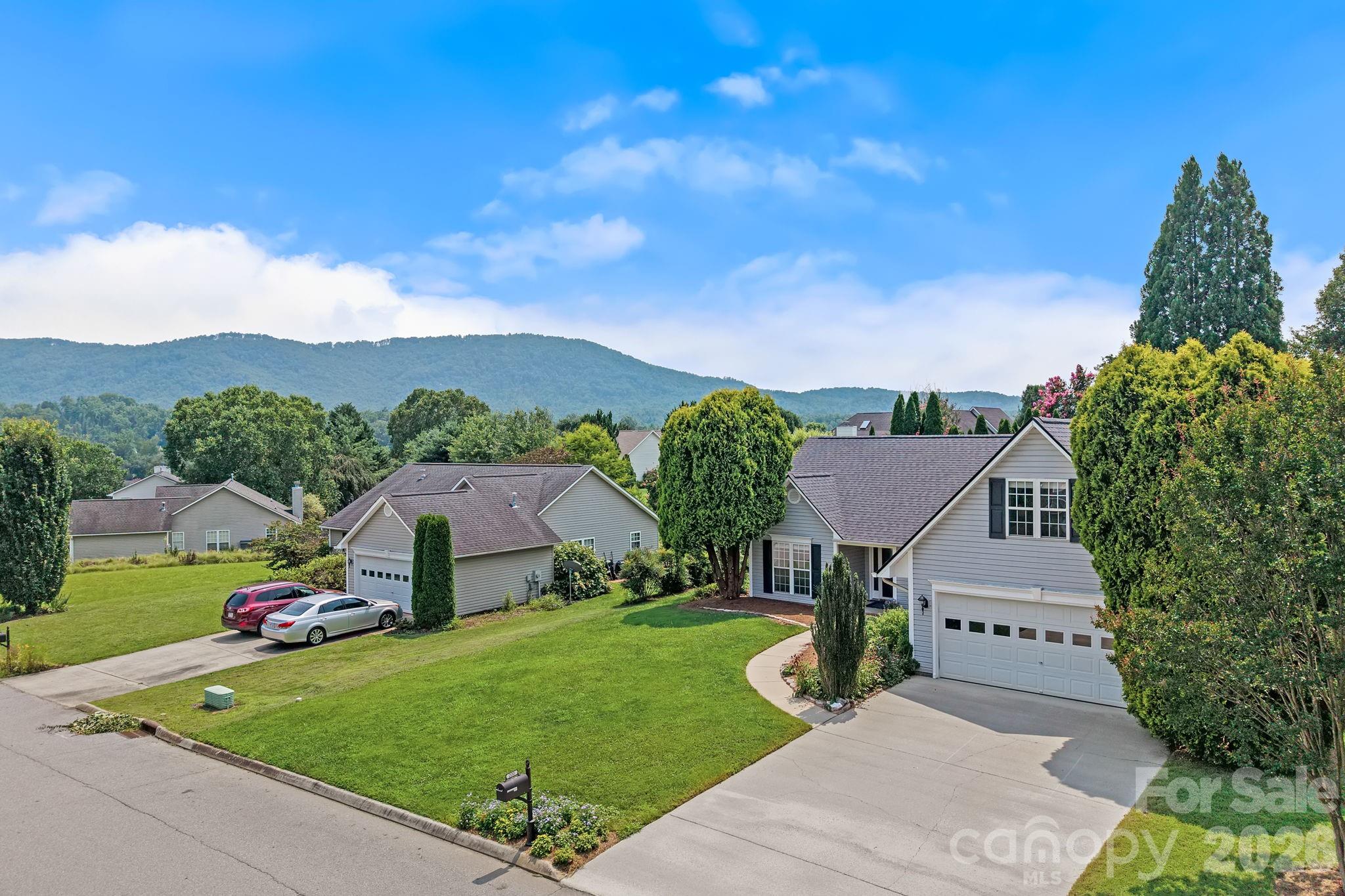 Single Family Residence at 200 Planters Creek Road, Fletcher, photo 35 of 39