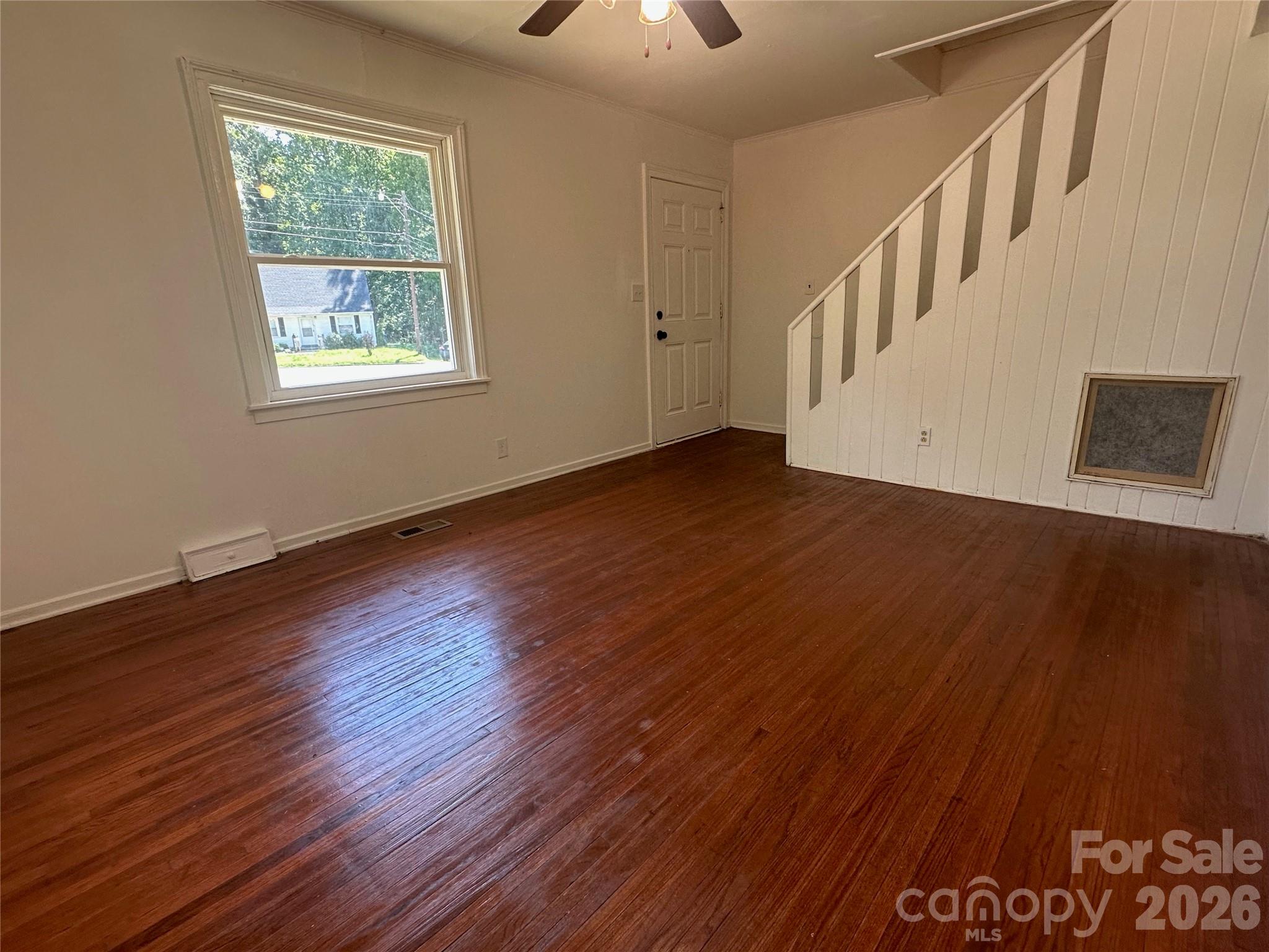 Living room - 1005 William Drive, Winston Salem