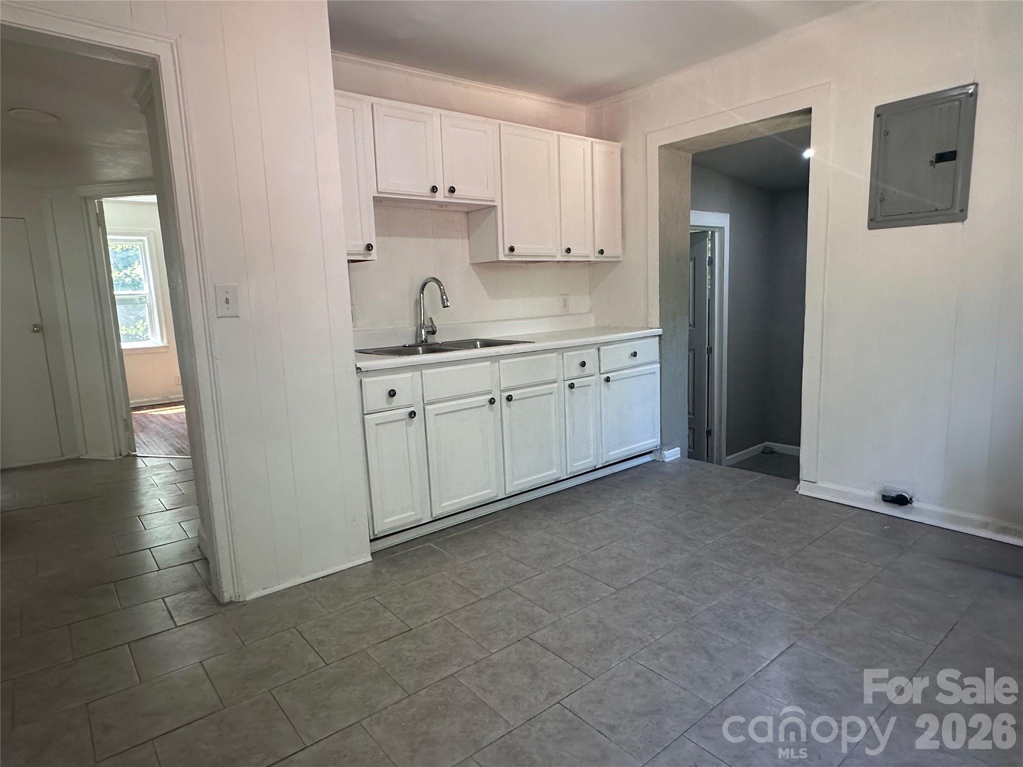 Kitchen - 1005 William Drive, Winston Salem