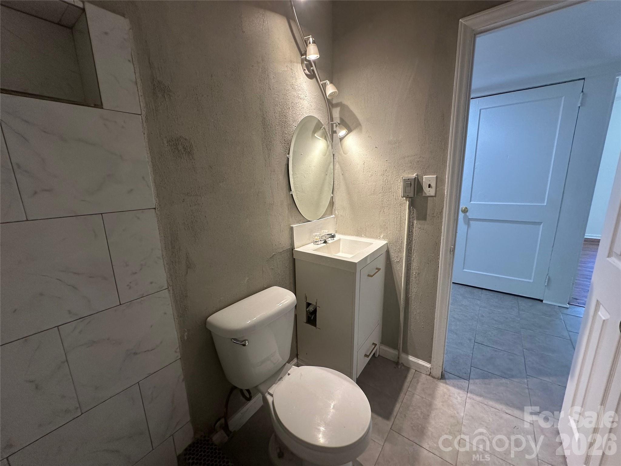 Main bath - 1005 William Drive, Winston Salem