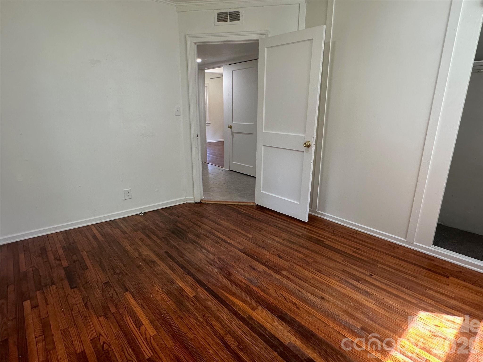 Main level bedroom - 1005 William Drive, Winston Salem