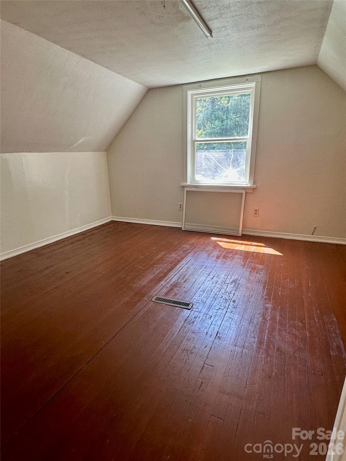 Upper bedroom - 1005 William Drive, Winston Salem