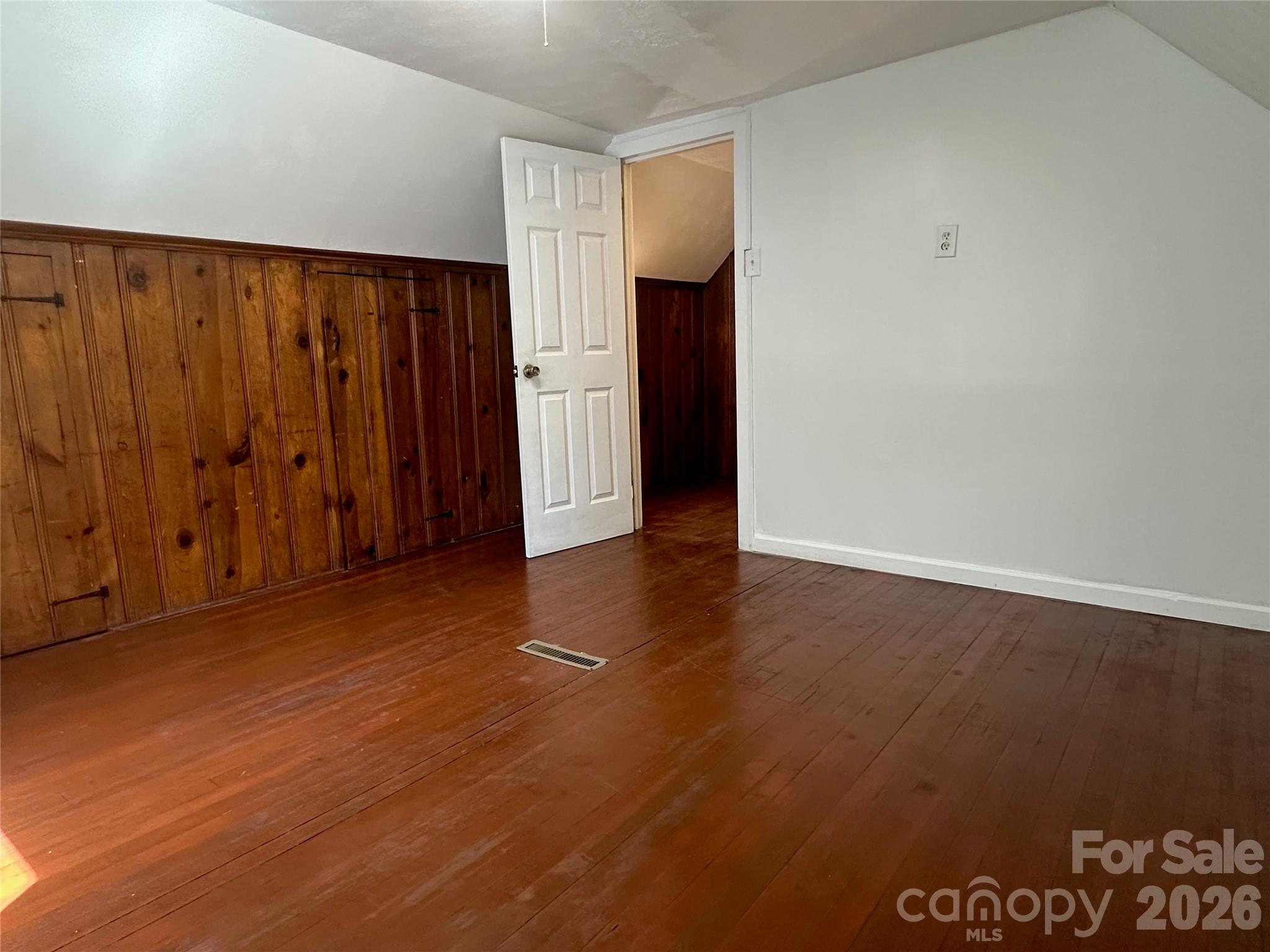 Upper bedroom - 1005 William Drive, Winston Salem