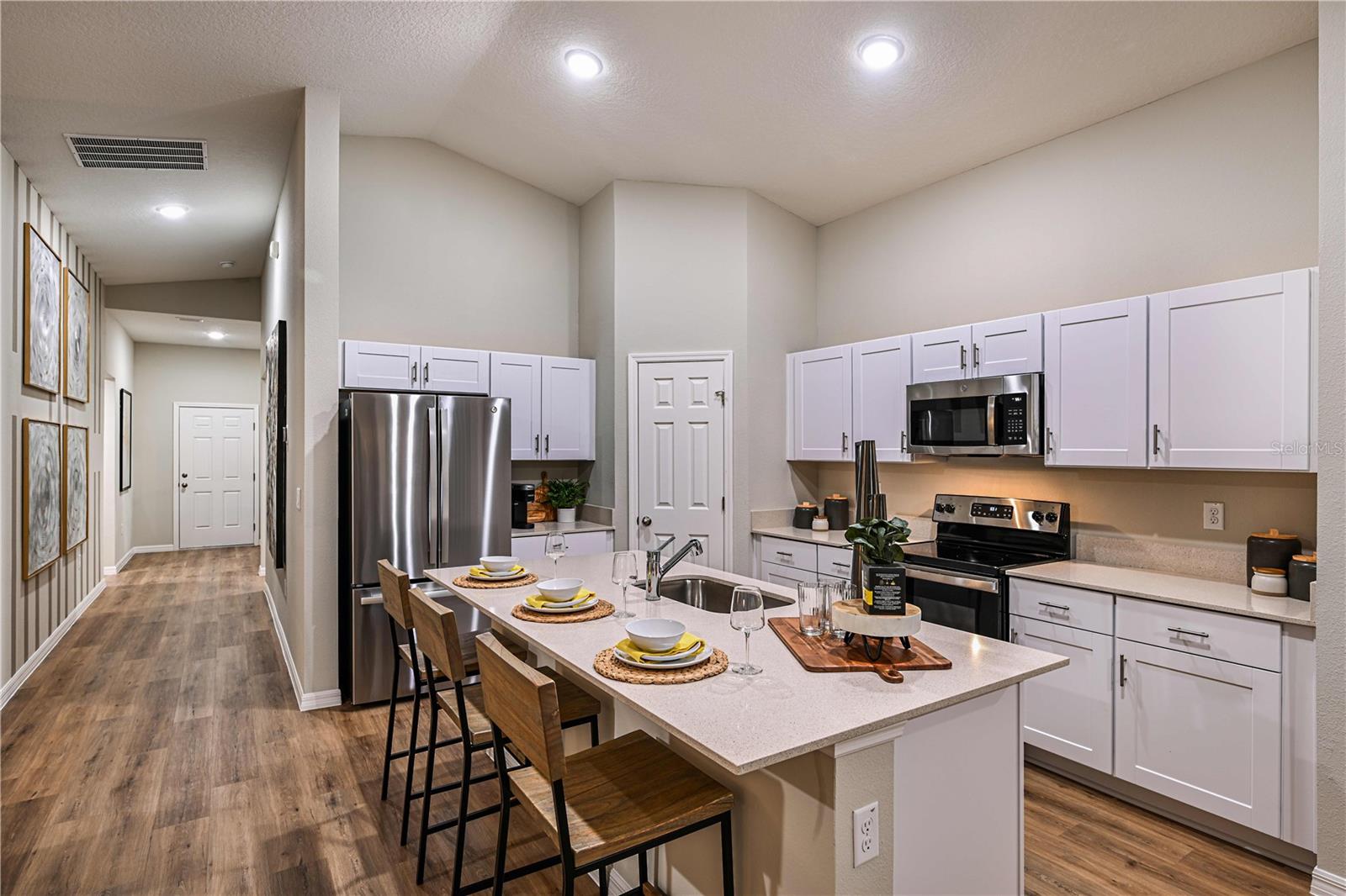 Single Family Residence at 4184 RIVER BEACON BLVD, DAVENPORT, photo 9 of 25