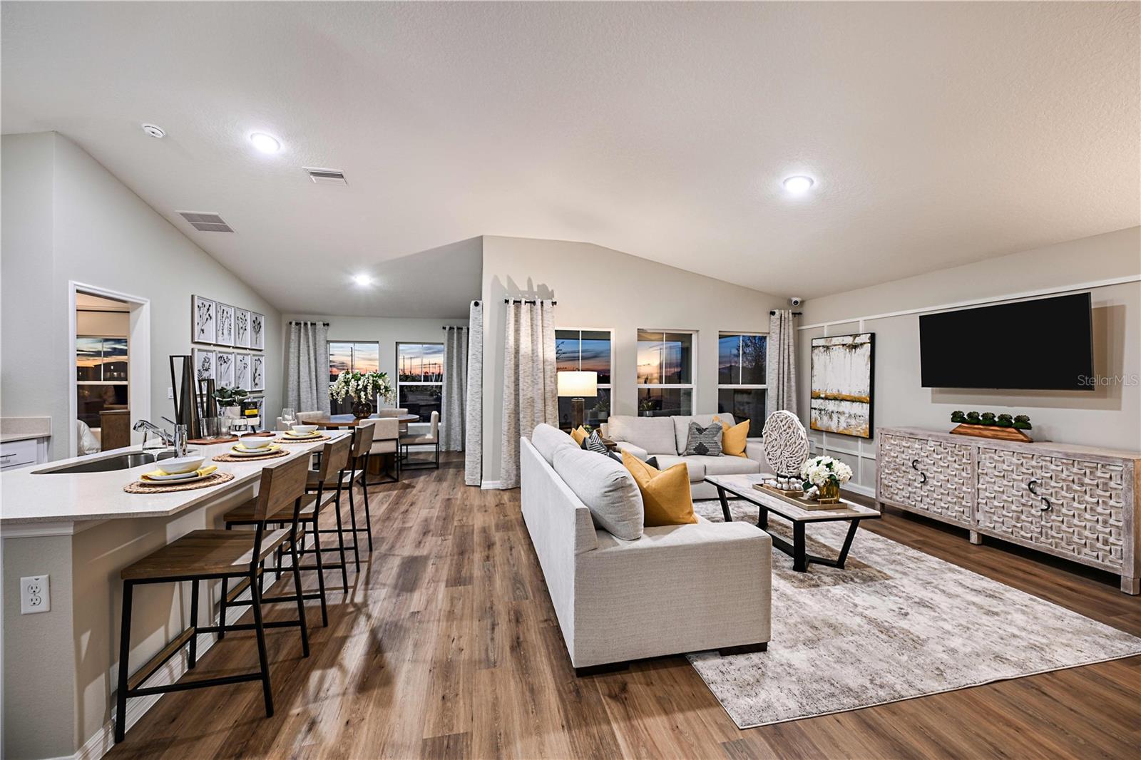 Single Family Residence at 4184 RIVER BEACON BLVD, DAVENPORT, photo 11 of 25