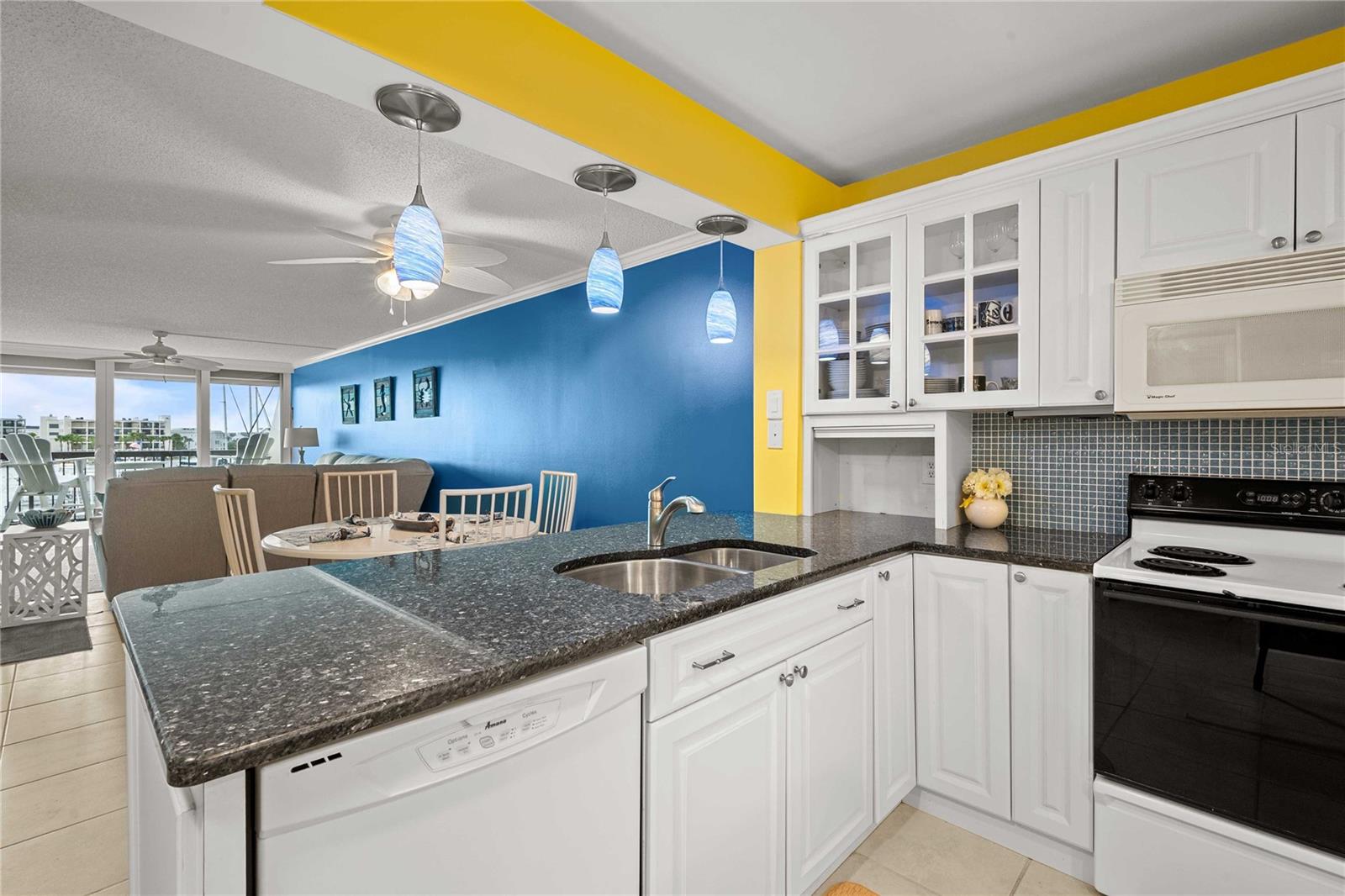 Condominium at 9525 BLIND PASS RD #206, ST PETERSBURG, photo 7 of 49