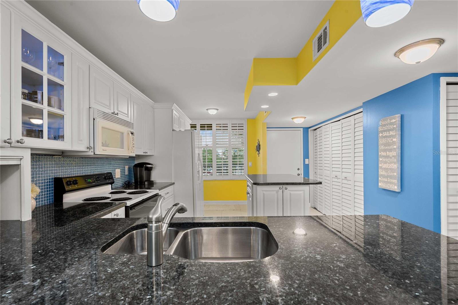 Condominium at 9525 BLIND PASS RD #206, ST PETERSBURG, photo 9 of 49