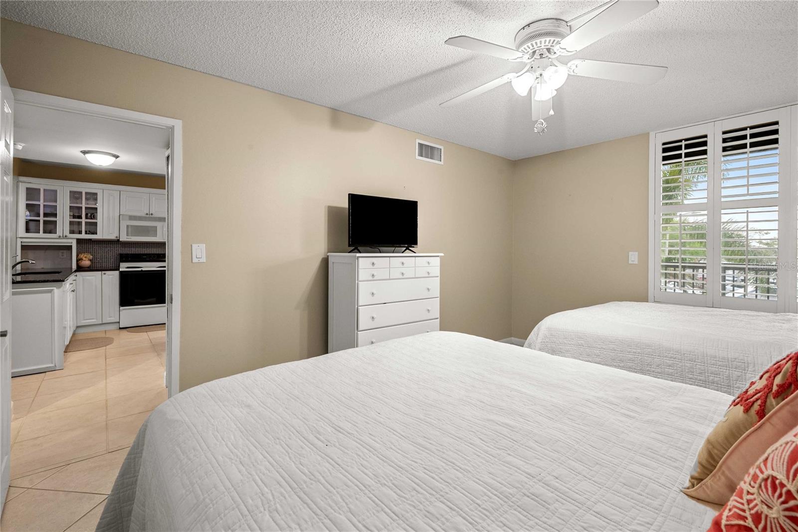 Condominium at 9525 BLIND PASS RD #206, ST PETERSBURG, photo 13 of 49