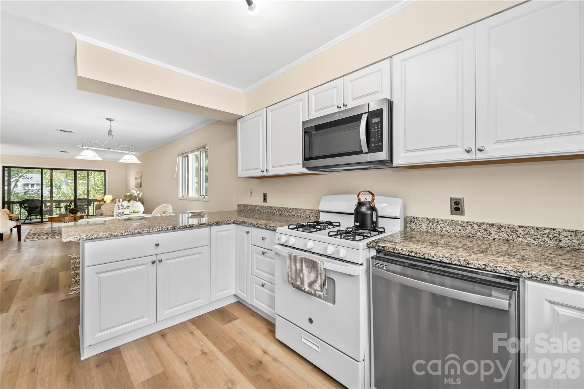 Kitchen - 181 N Britton Creek Court, Hendersonville