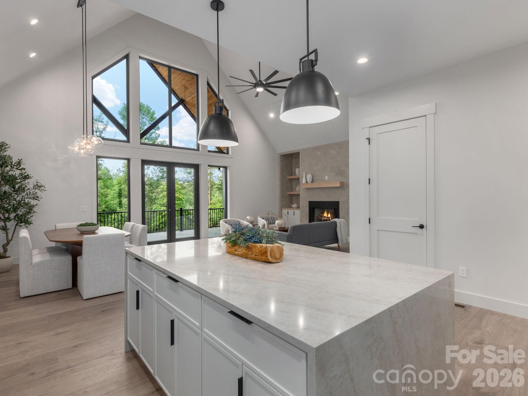 Single Family Residence at 148 Reserve Way, Hendersonville, photo 10 of 30