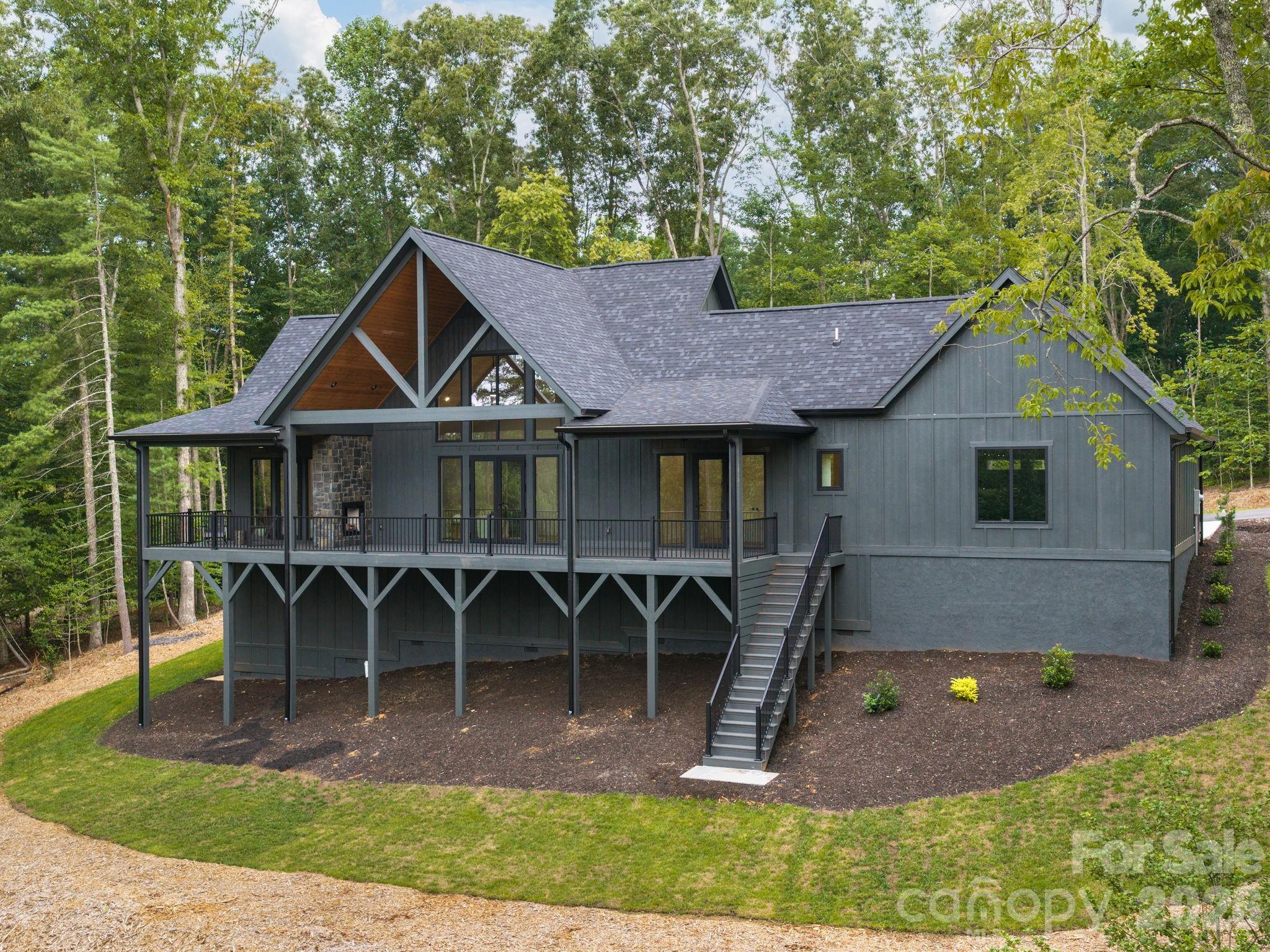 Single Family Residence at 148 Reserve Way, Hendersonville, photo 26 of 30