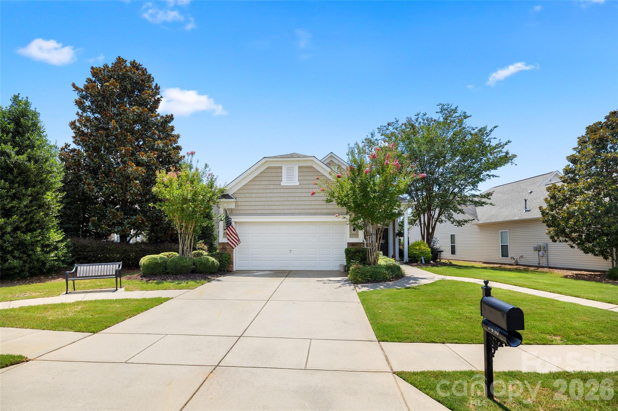 Single Family Residence at 7410 Carolina Jessamine Court, Fort Mill, photo 3 of 41