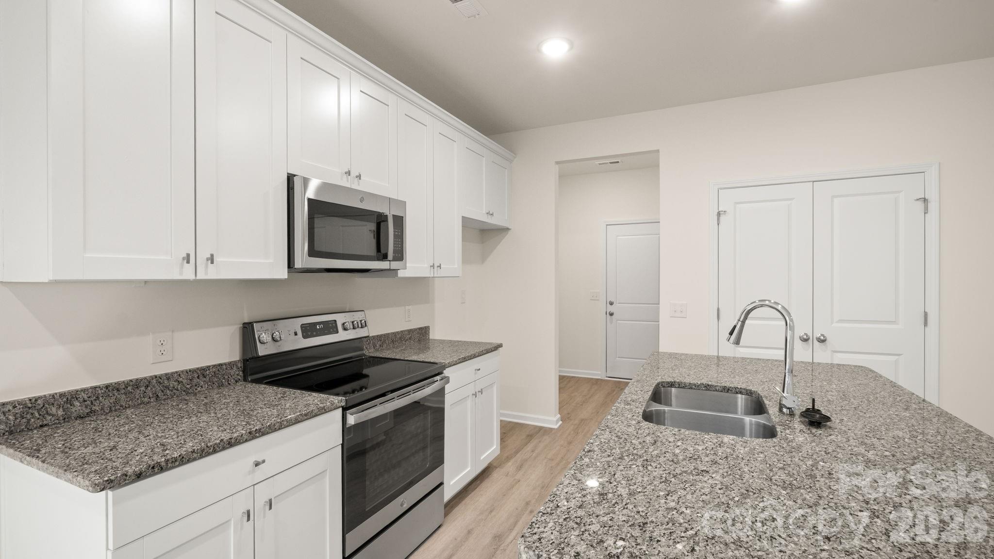 Kitchen - 4029 Rolling Creek Drive, Vale