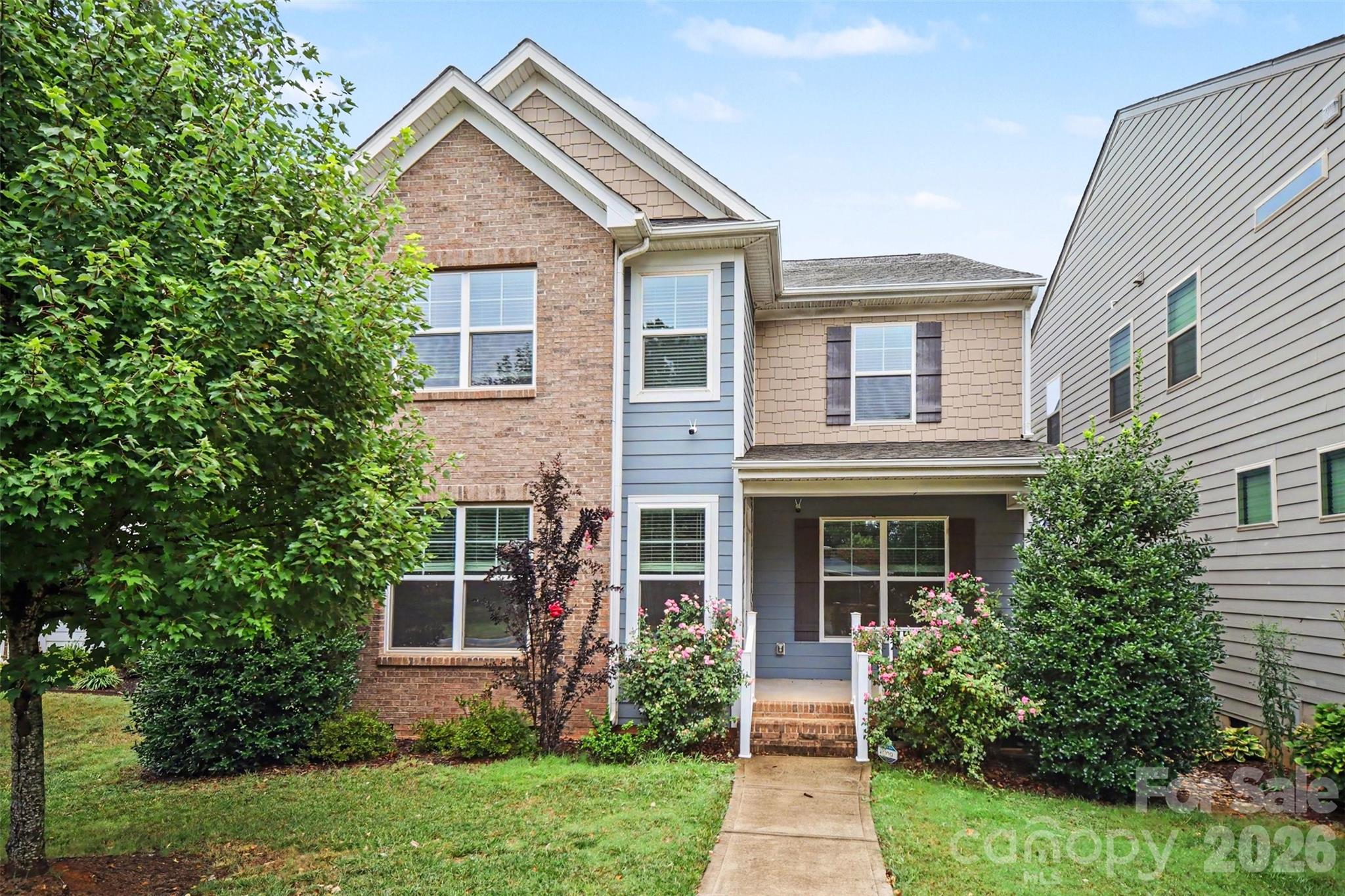 Single Family Residence at 113 Stowe Road, Belmont, photo 2 of 42