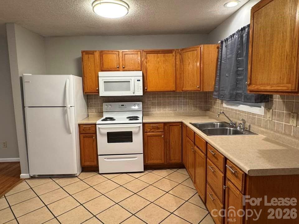 Apartment at 411 Ludwick Avenue, Salisbury, photo 2 of 16
