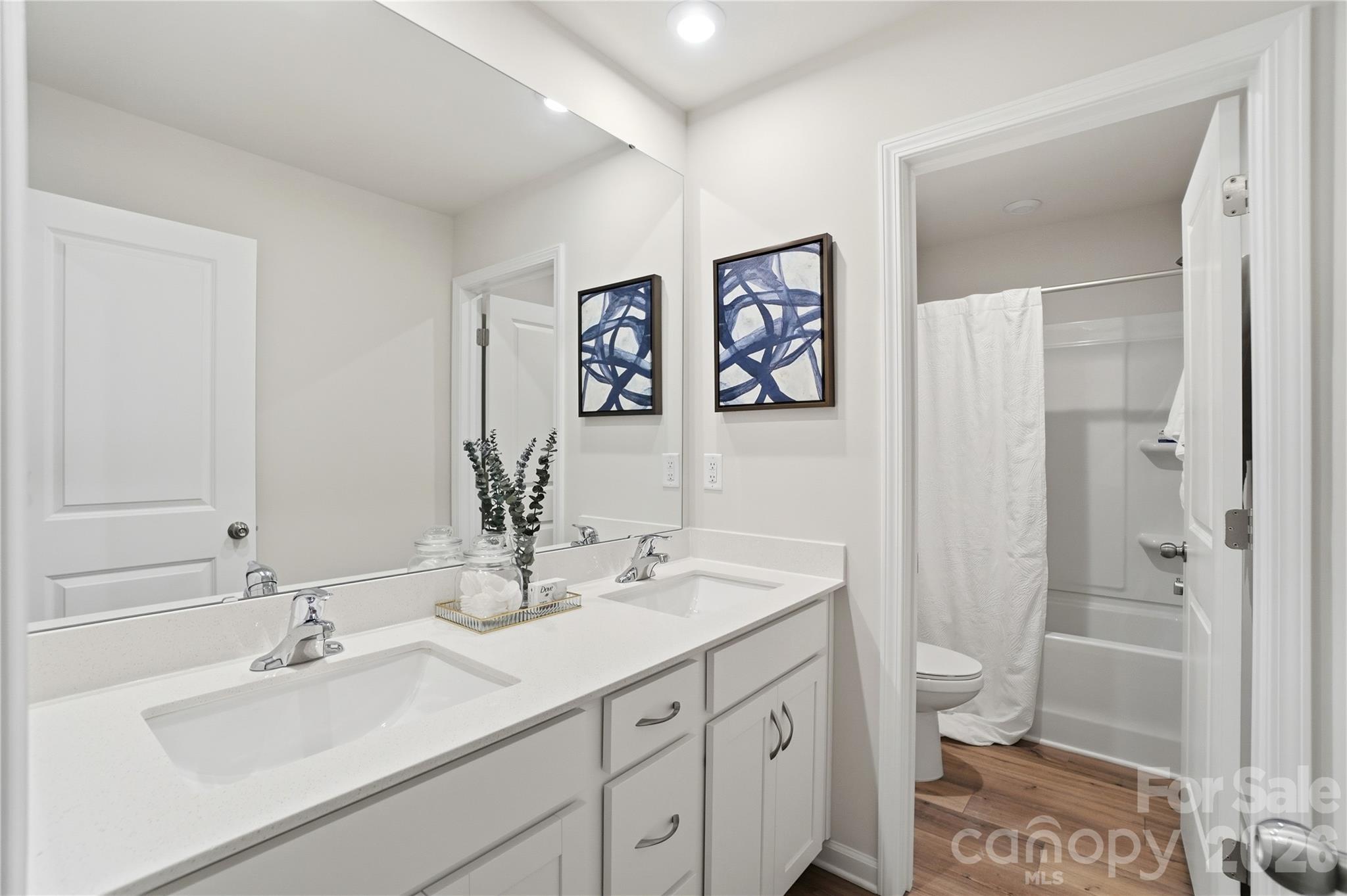 upstairs full bath 3 - 1326 Honey Trail, Monroe