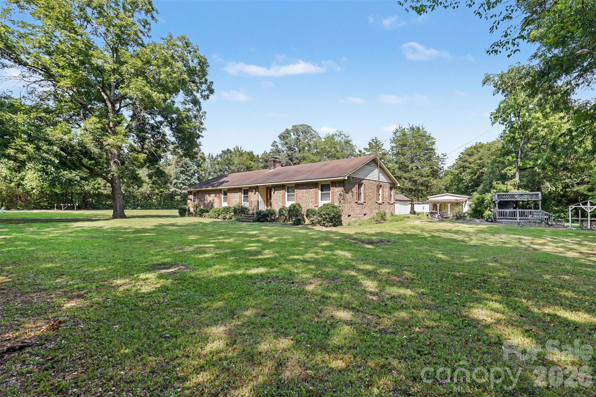 Single Family Residence at 310 Ferret Lane, York, photo 8 of 21
