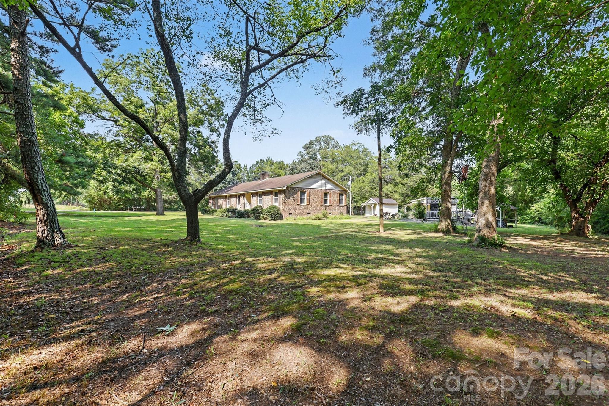 Single Family Residence at 310 Ferret Lane, York, photo 9 of 21