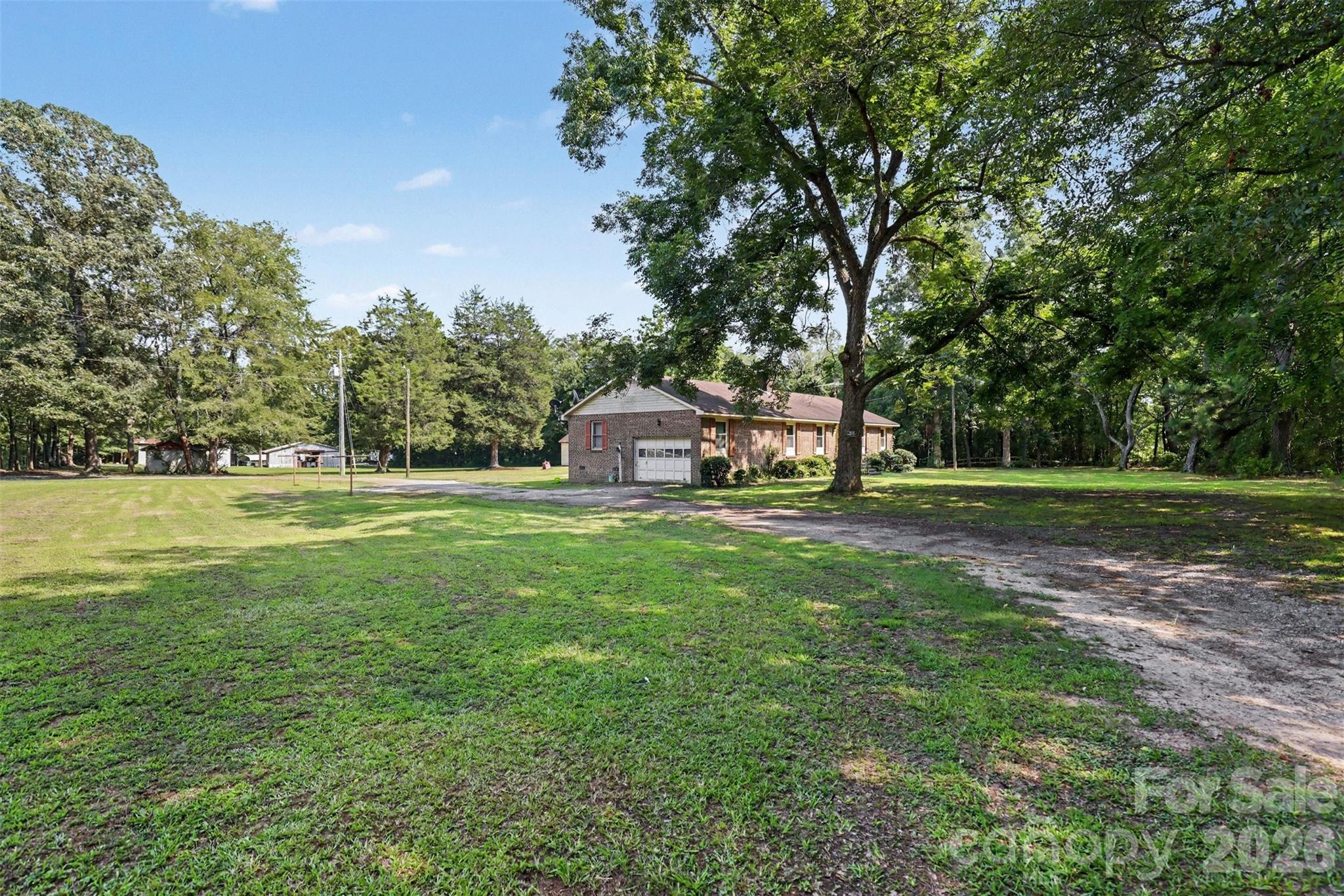 Single Family Residence at 310 Ferret Lane, York, photo 10 of 21
