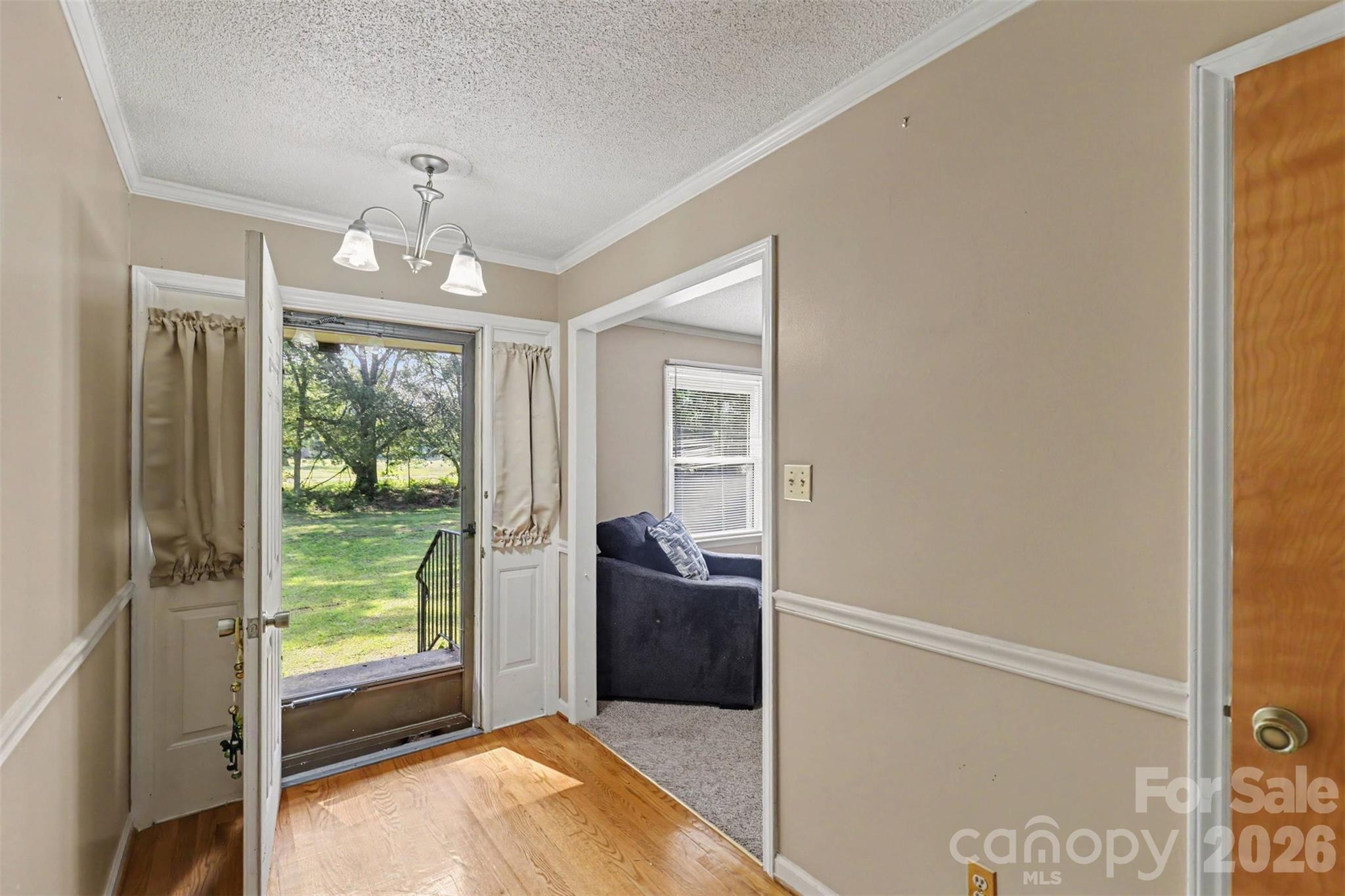 Single Family Residence at 310 Ferret Lane, York, photo 4 of 21