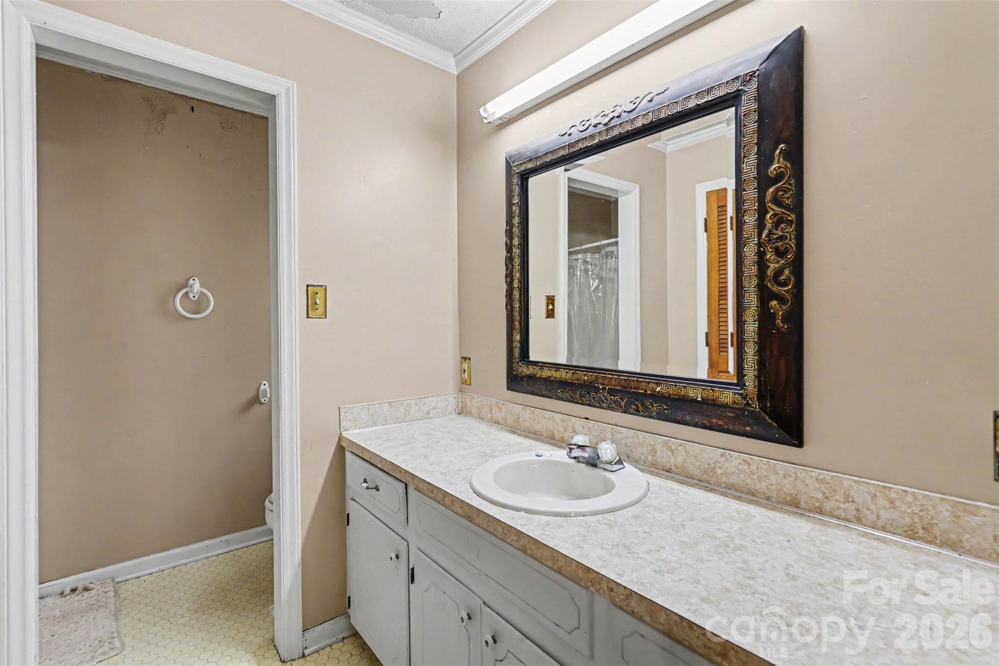 Single Family Residence at 310 Ferret Lane, York, photo 14 of 21