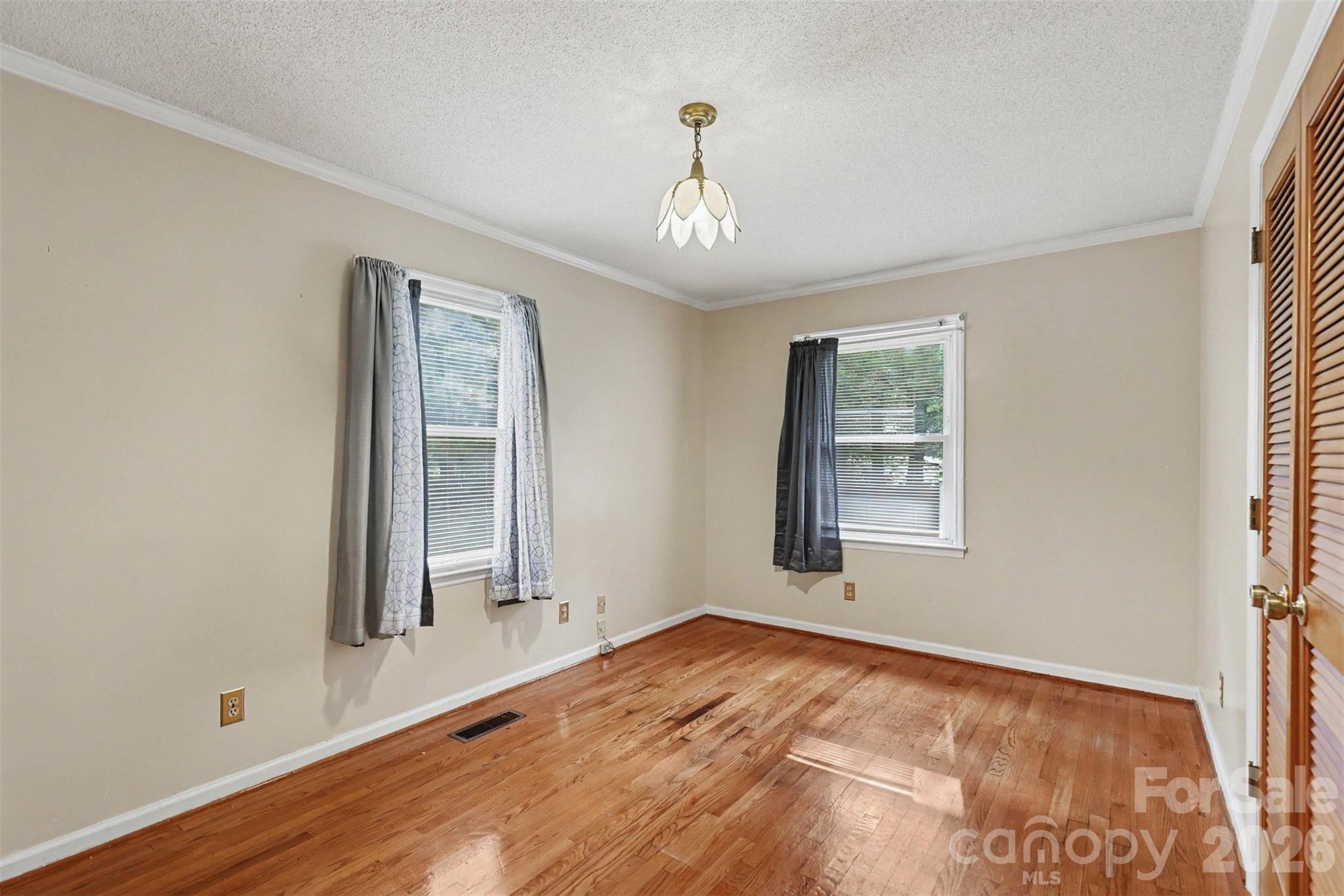 Single Family Residence at 310 Ferret Lane, York, photo 5 of 21