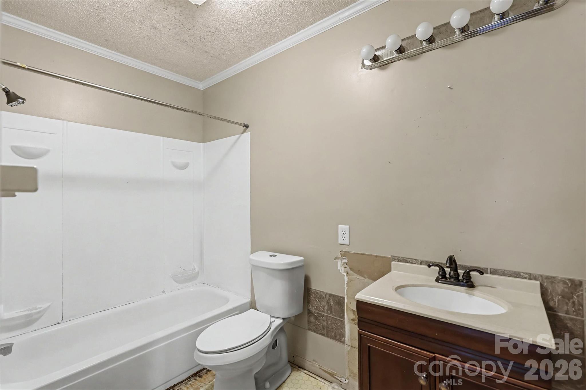 Single Family Residence at 310 Ferret Lane, York, photo 18 of 21