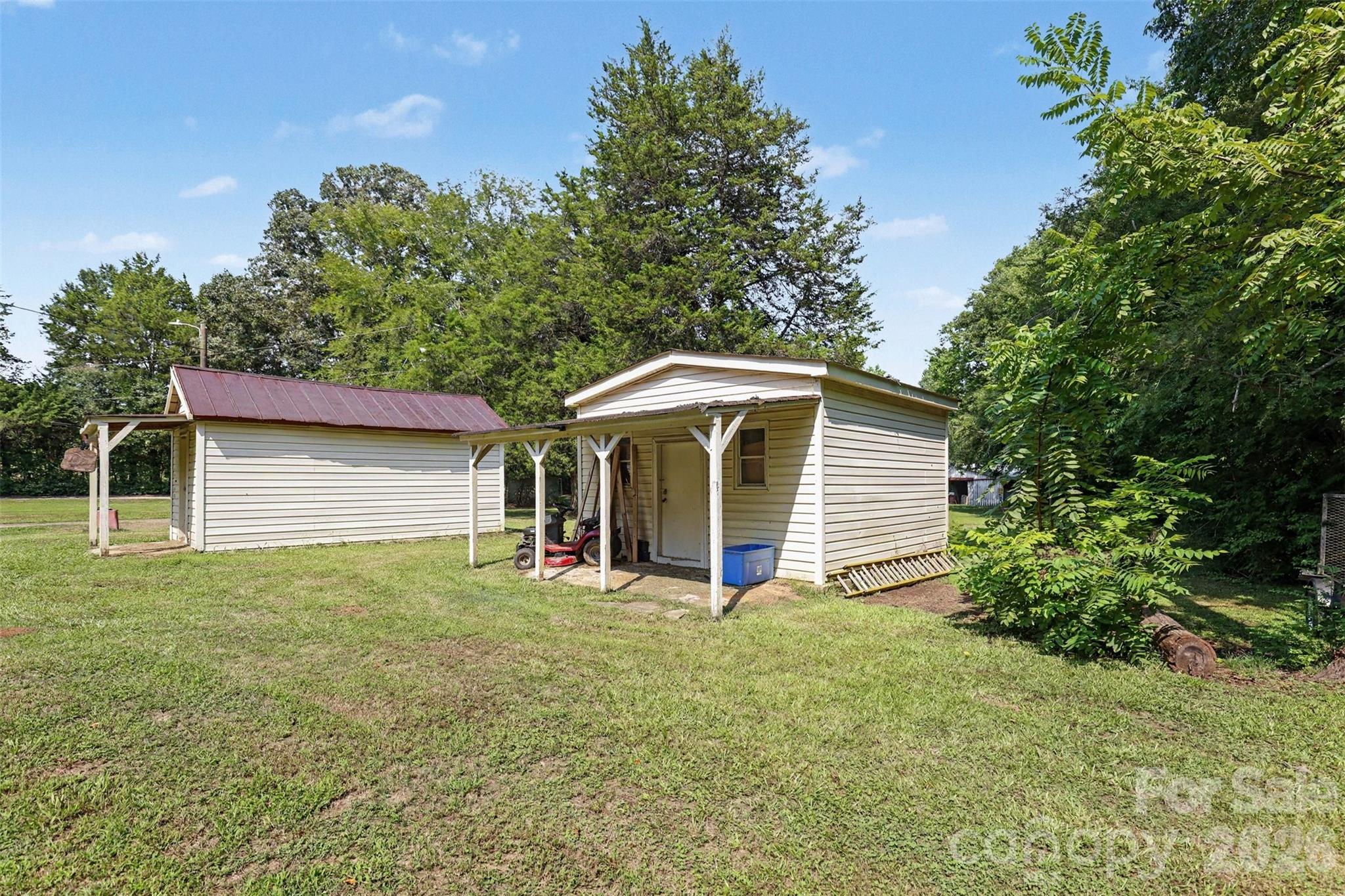 Single Family Residence at 310 Ferret Lane, York, photo 21 of 21