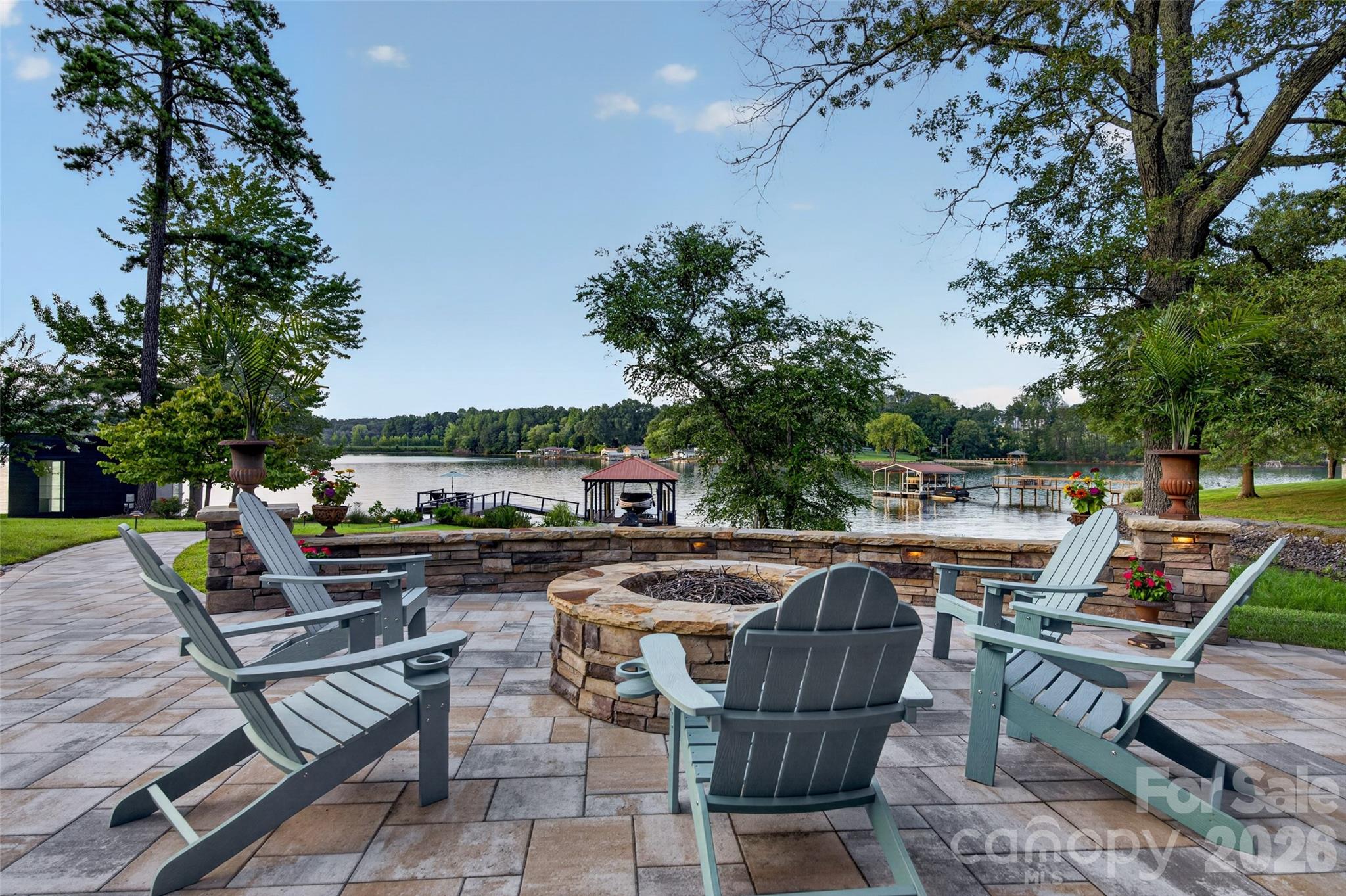 Waterfront Living, Fall is coming - 7144 Lynbrook Creek Road, Denver