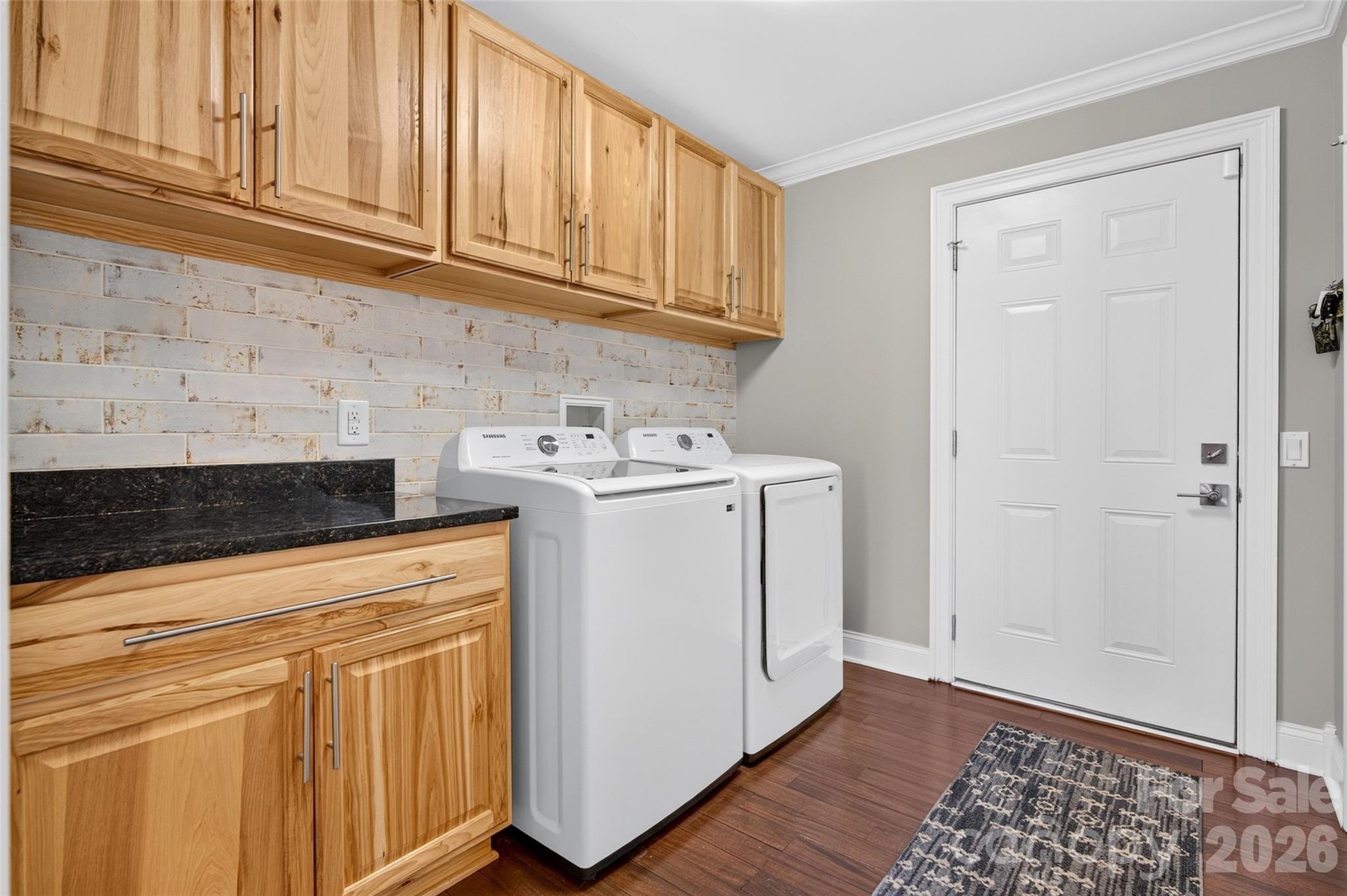 Laundry Main Level - 7144 Lynbrook Creek Road, Denver