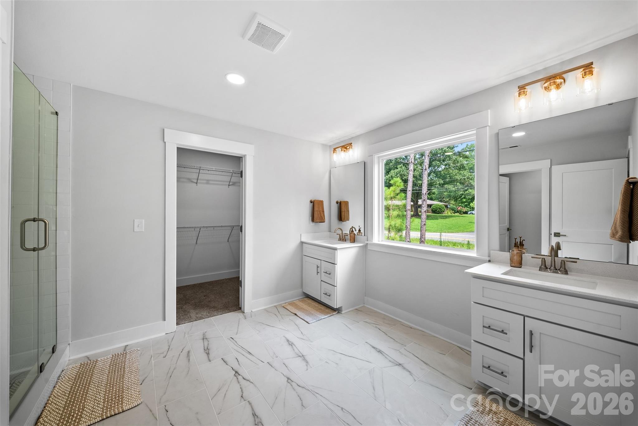 Single Family Residence at 170 Silver Creek Drive, Concord, photo 9 of 41