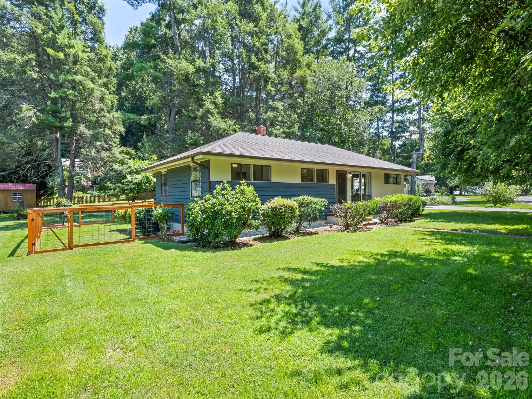 Single Family Residence at 713 Brown Avenue, Waynesville, photo 2 of 35