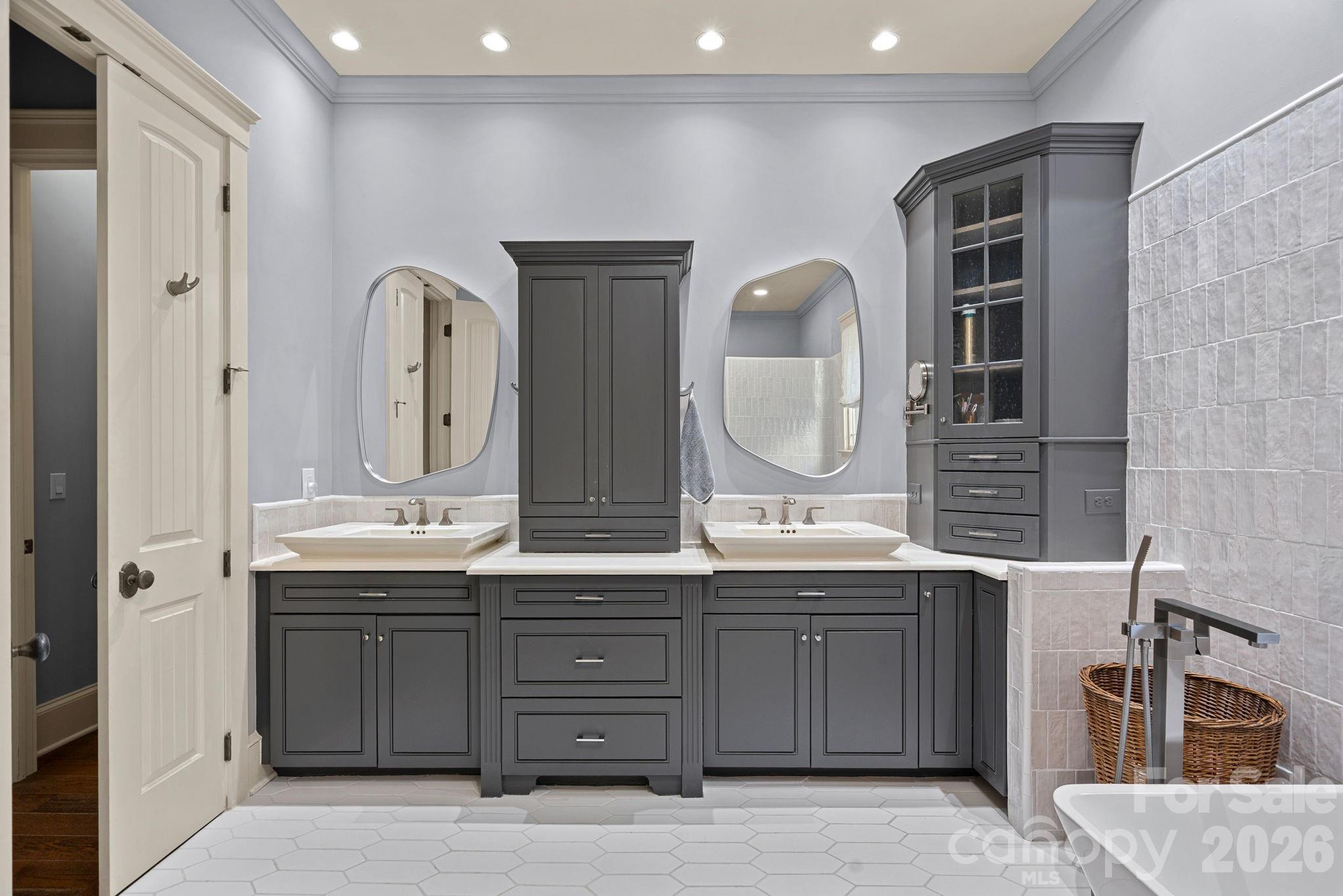 Updated Primary Bath - 157 Dedham Loop, Mooresville