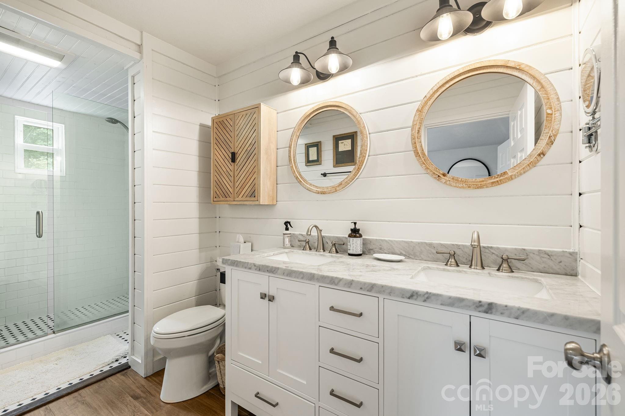 Master Bath - 129 Finney Lane, Mars Hill