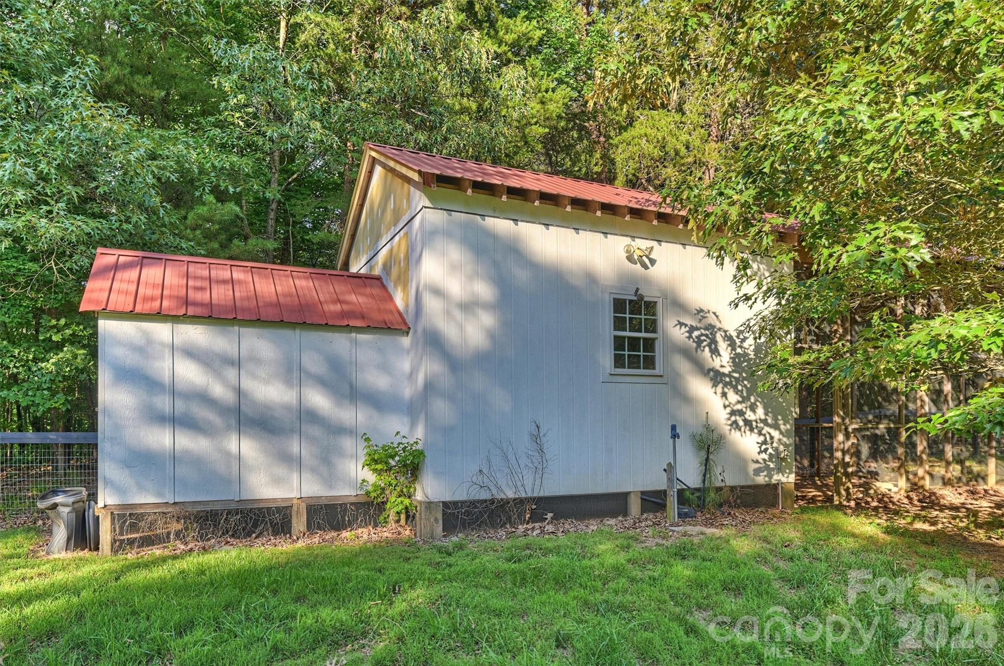 Farm at 172 & 186 Tuckertown Road, New London, photo 31 of 48