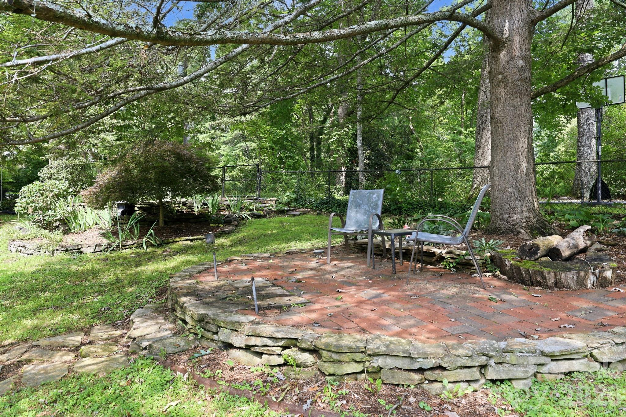 Shaded patio area to enjoy the outside - 1925 Laurel Park Highway, Hendersonville