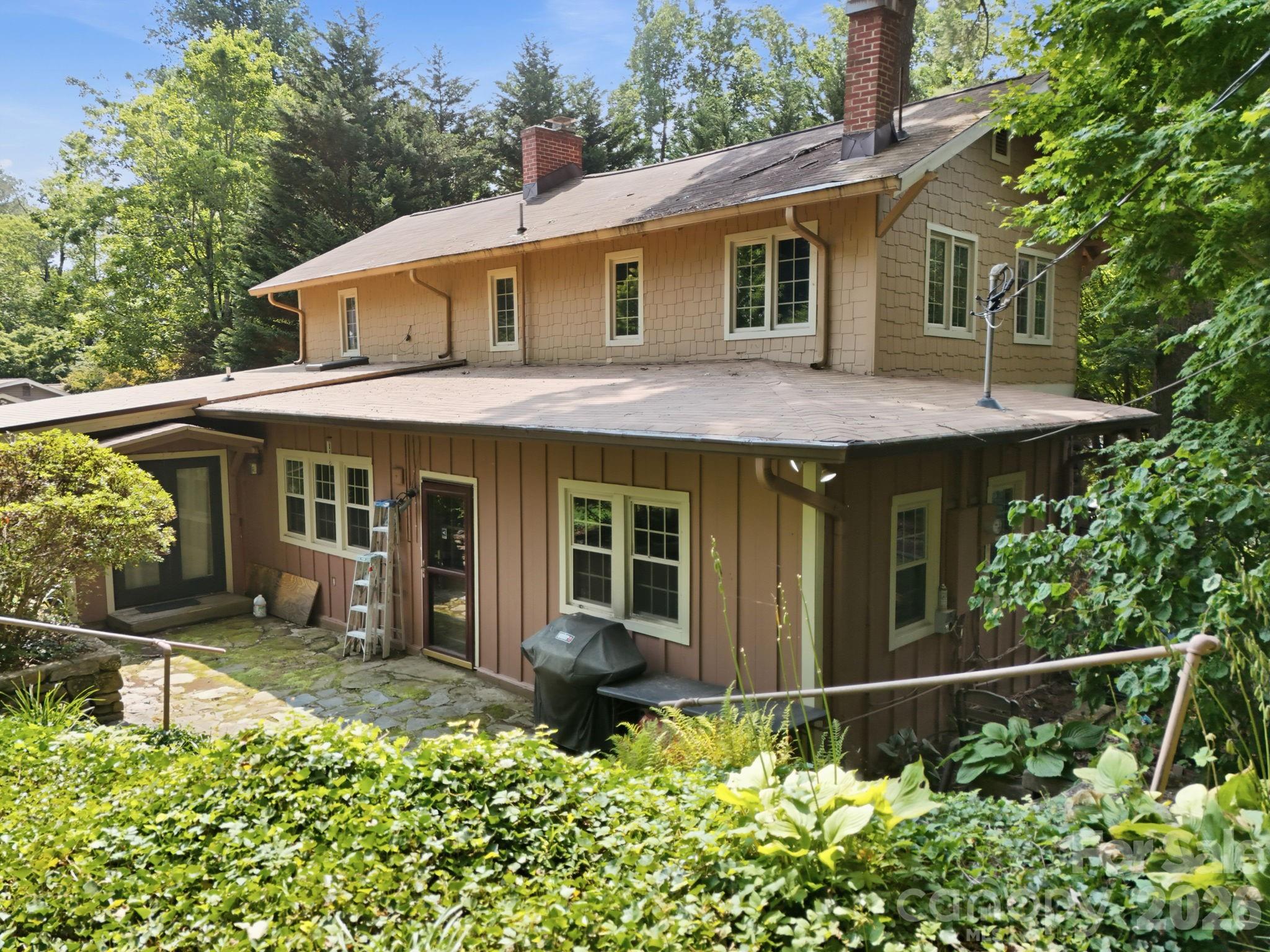 Rear of property with mature landscaping - 1925 Laurel Park Highway, Hendersonville
