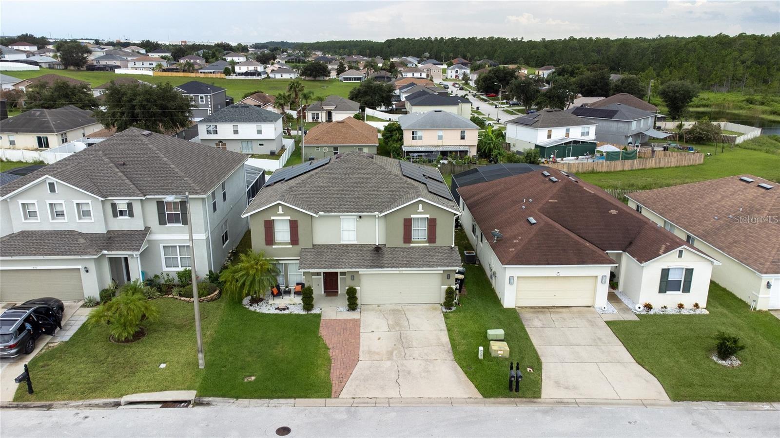 502 CANNA DR
