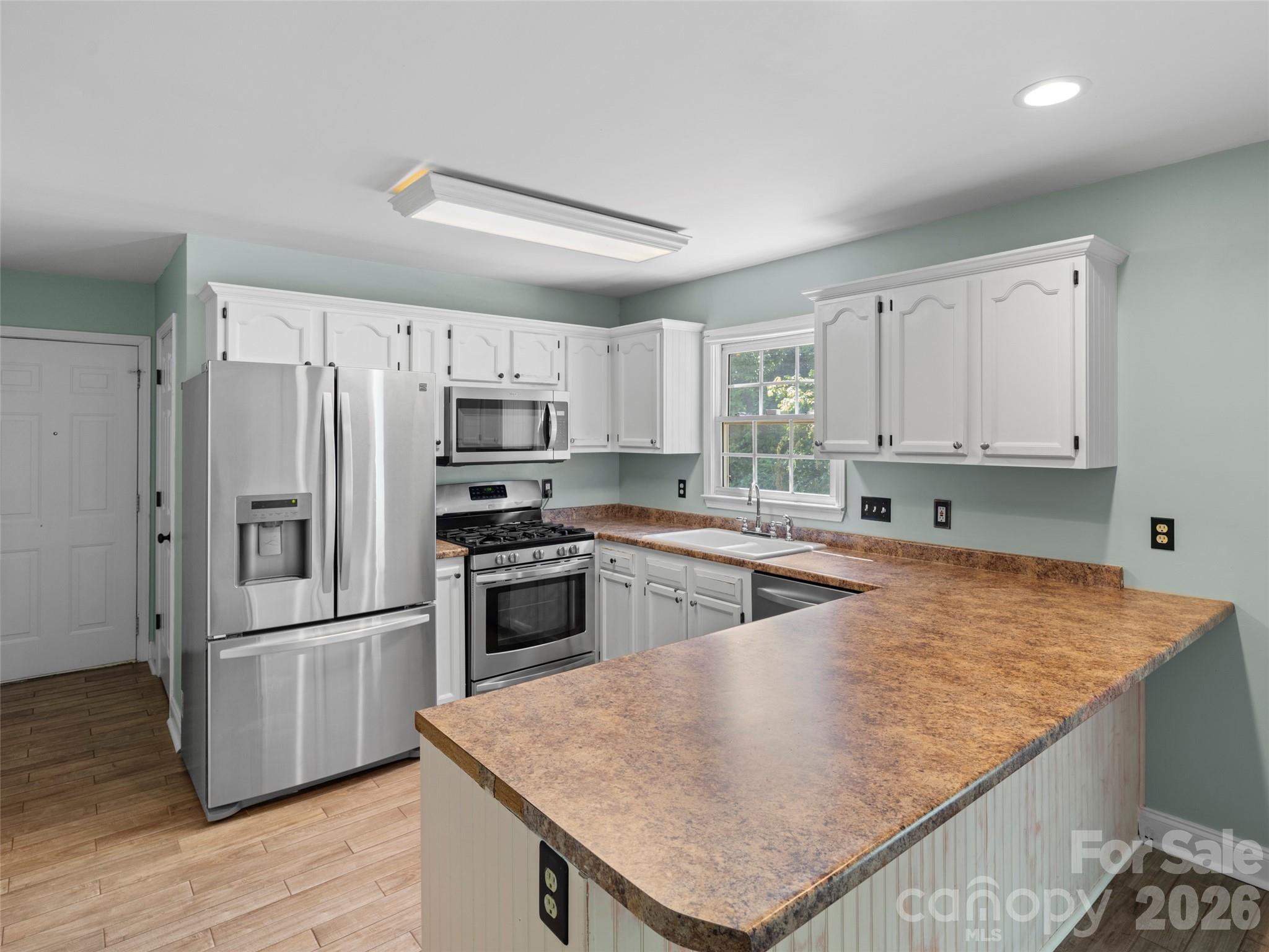 Single Family Residence at 17 Mill Stone Drive, Asheville, photo 11 of 24