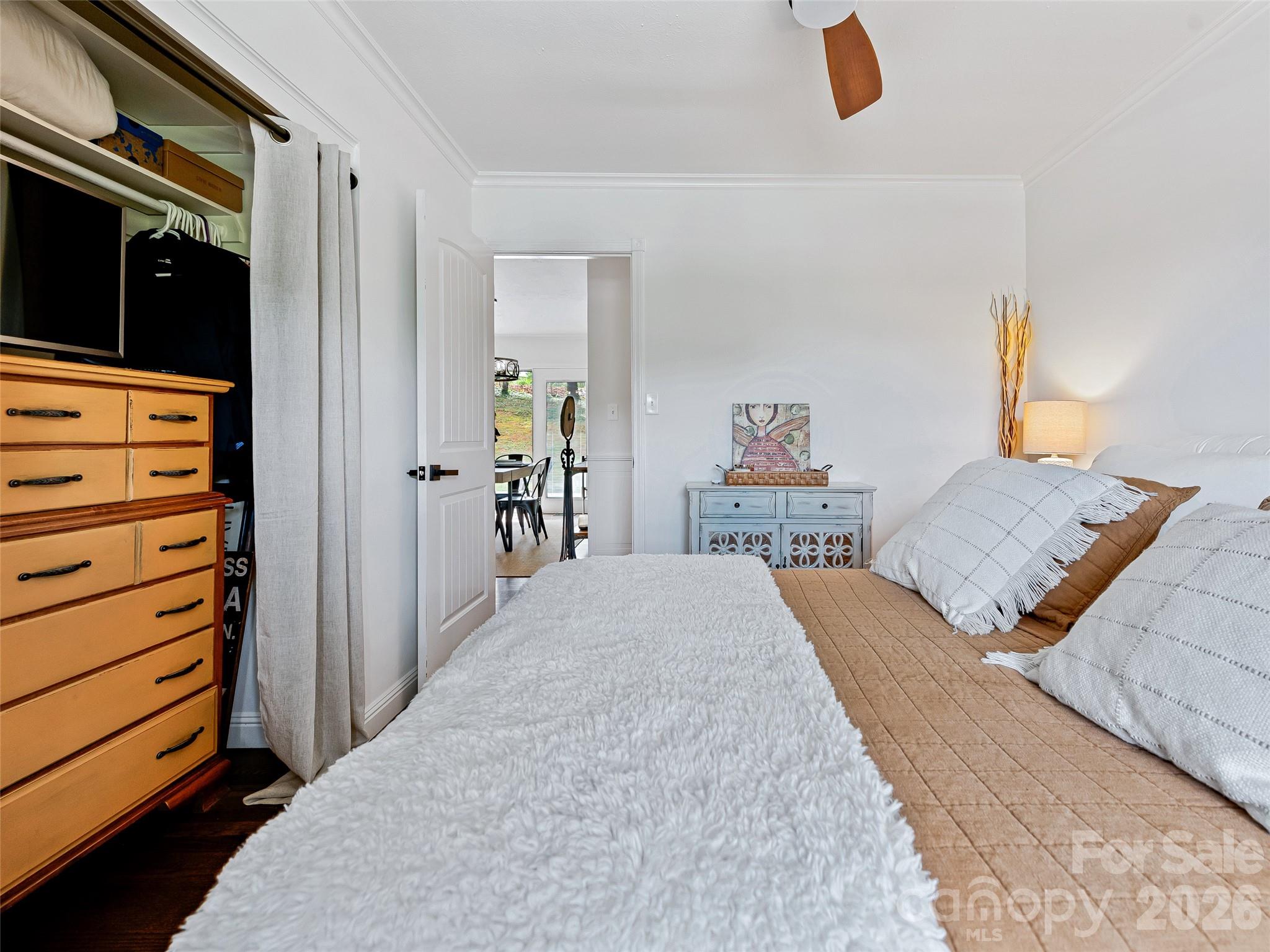 Single Family Residence at 7 Southwicke Drive, Arden, photo 17 of 30
