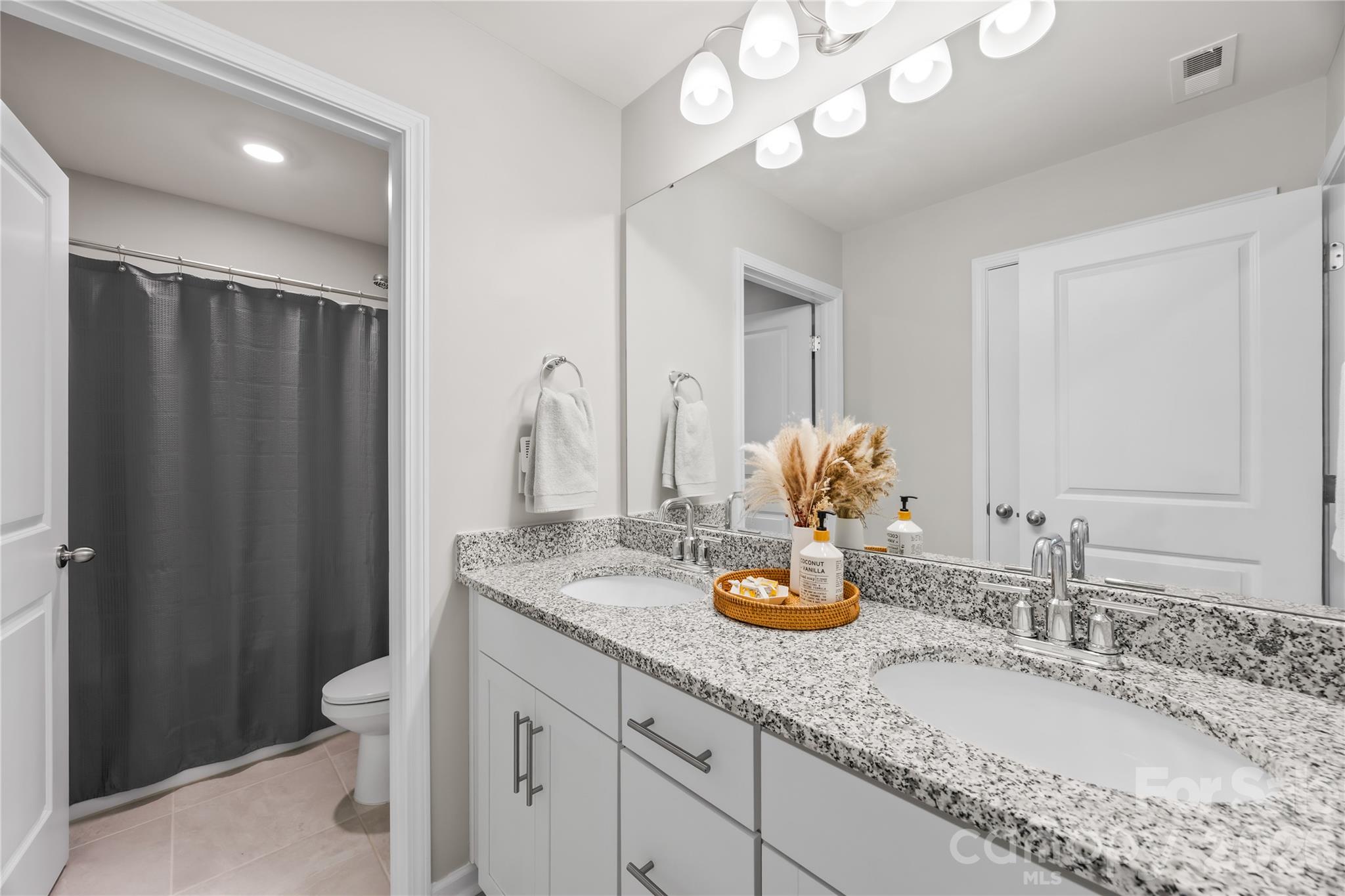 Full Bathroom - 116 Aviendha Lane, Troutman