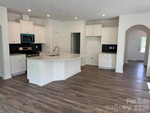 Single Family Residence at 1534 Swallow Tail Drive, Belmont, photo 3 of 11