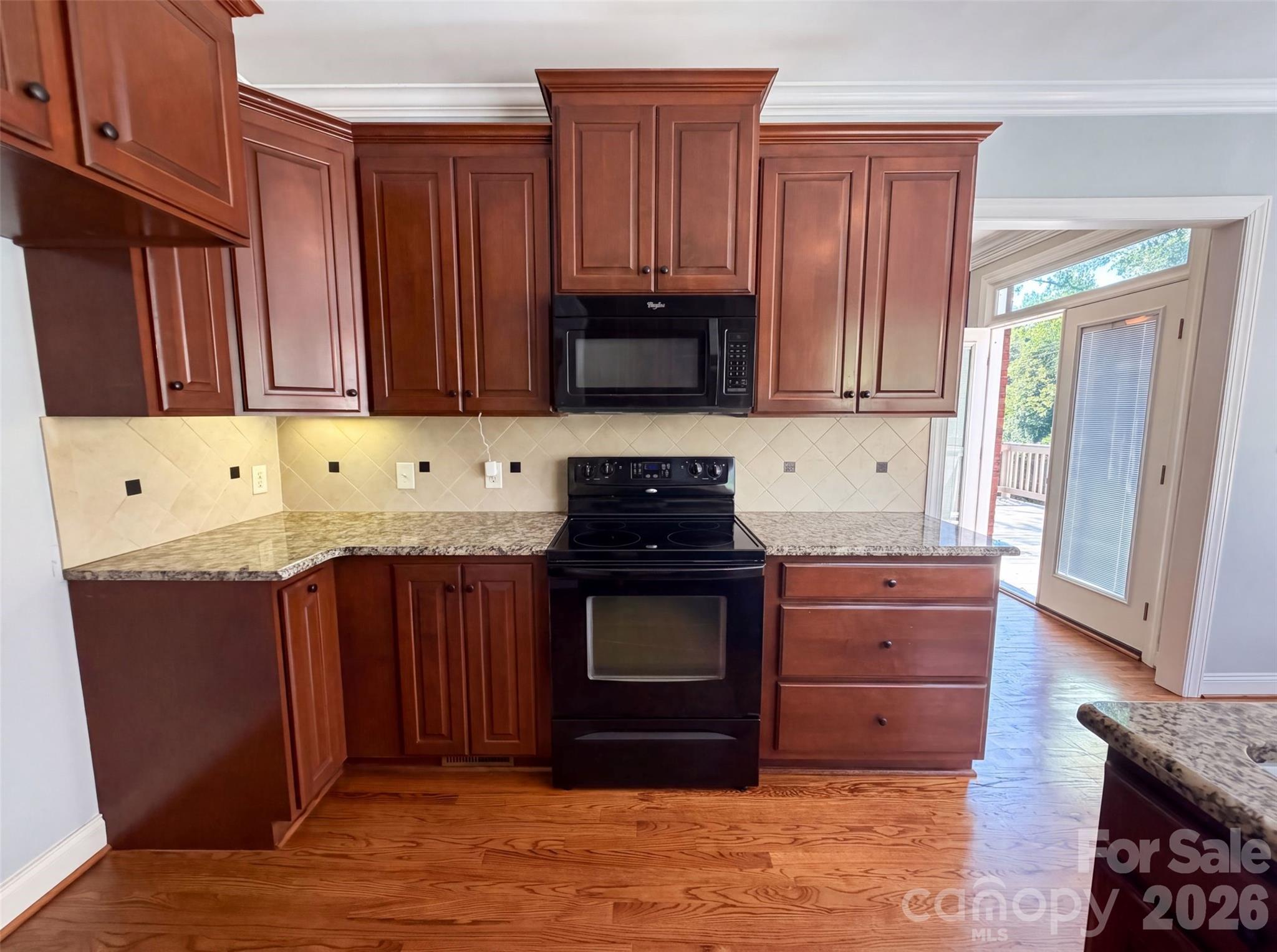 Single Family Residence at 114 Stirling Heights Lane, Fort Mill, photo 7 of 21