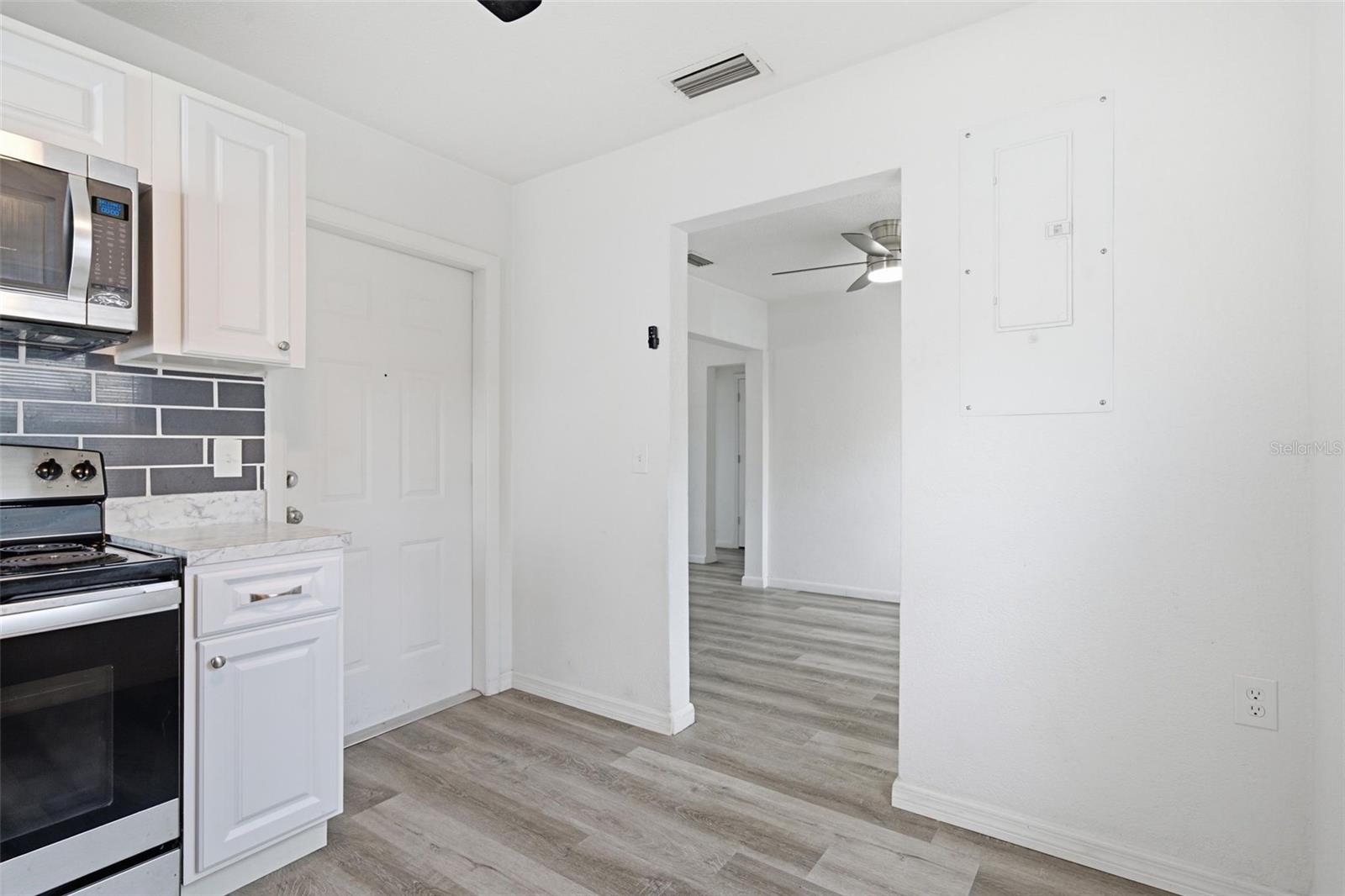Single Family Residence at 6252 MASSACHUSETTS AVE, NEW PORT RICHEY, photo 32 of 37