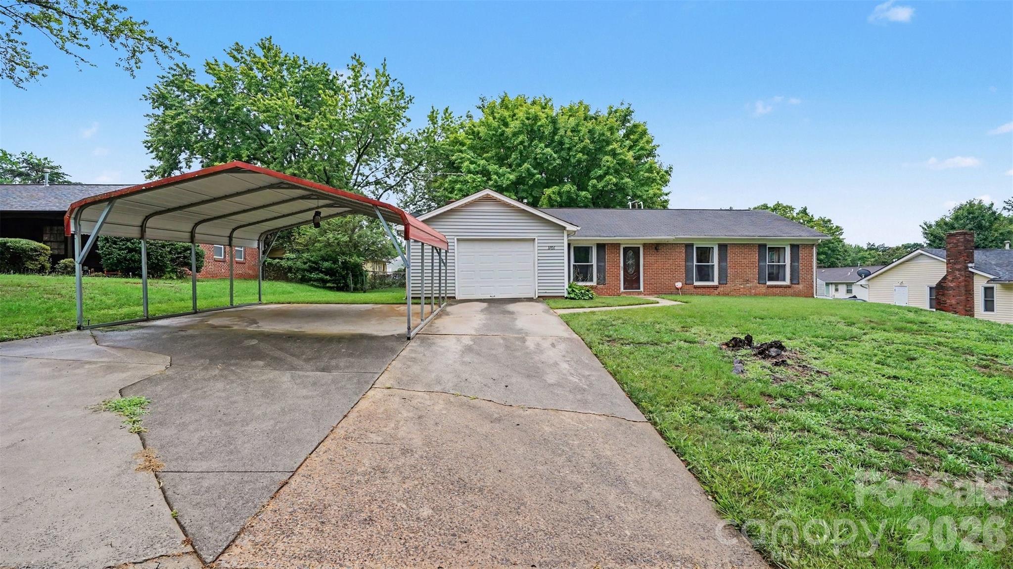 Single Family Residence at 3766 Danube Drive, Winston Salem, photo 2 of 28